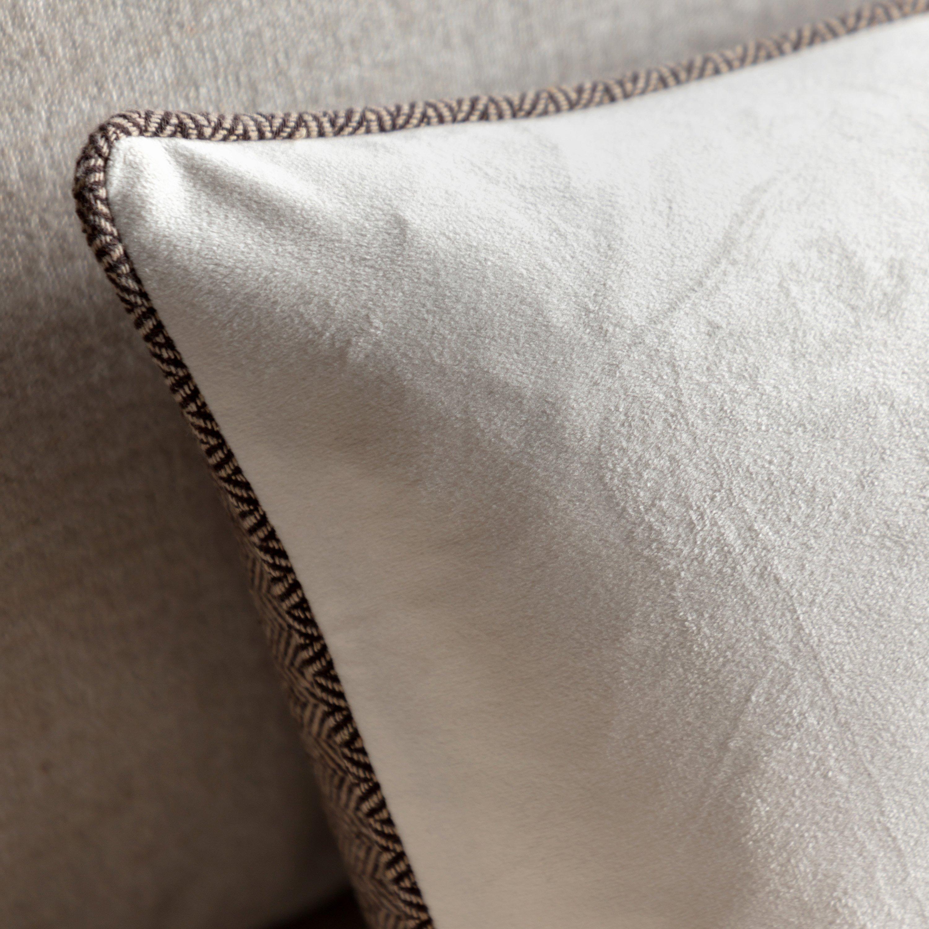 Car - Gallery - Heritage Embroidered Car Scatter Cushion 50 cm - 3