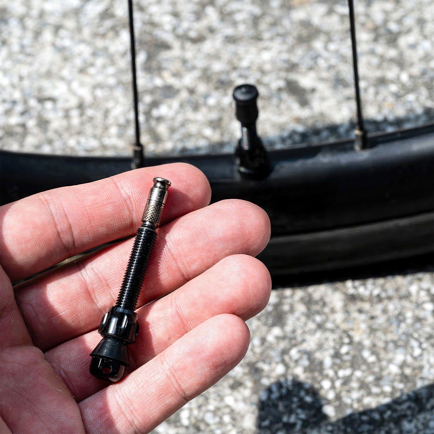 Black - Lezyne - Clik TLR Valve Pro - 5