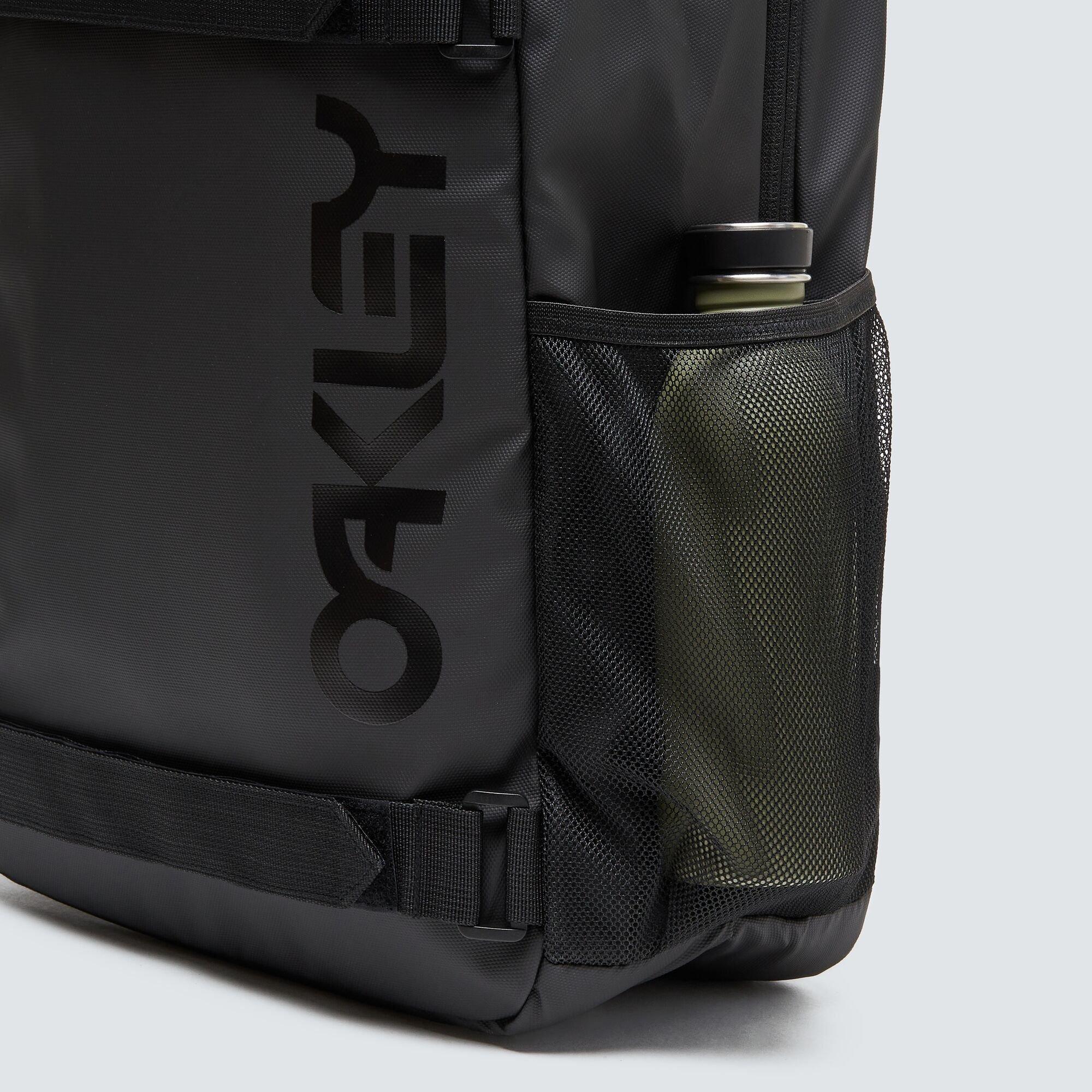 Black 02E - Oakley - Freshman Skate Backpack - 4