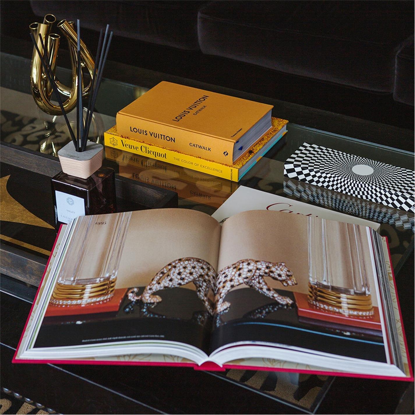 Red - Assouline - Cartier Panthere Book - 4