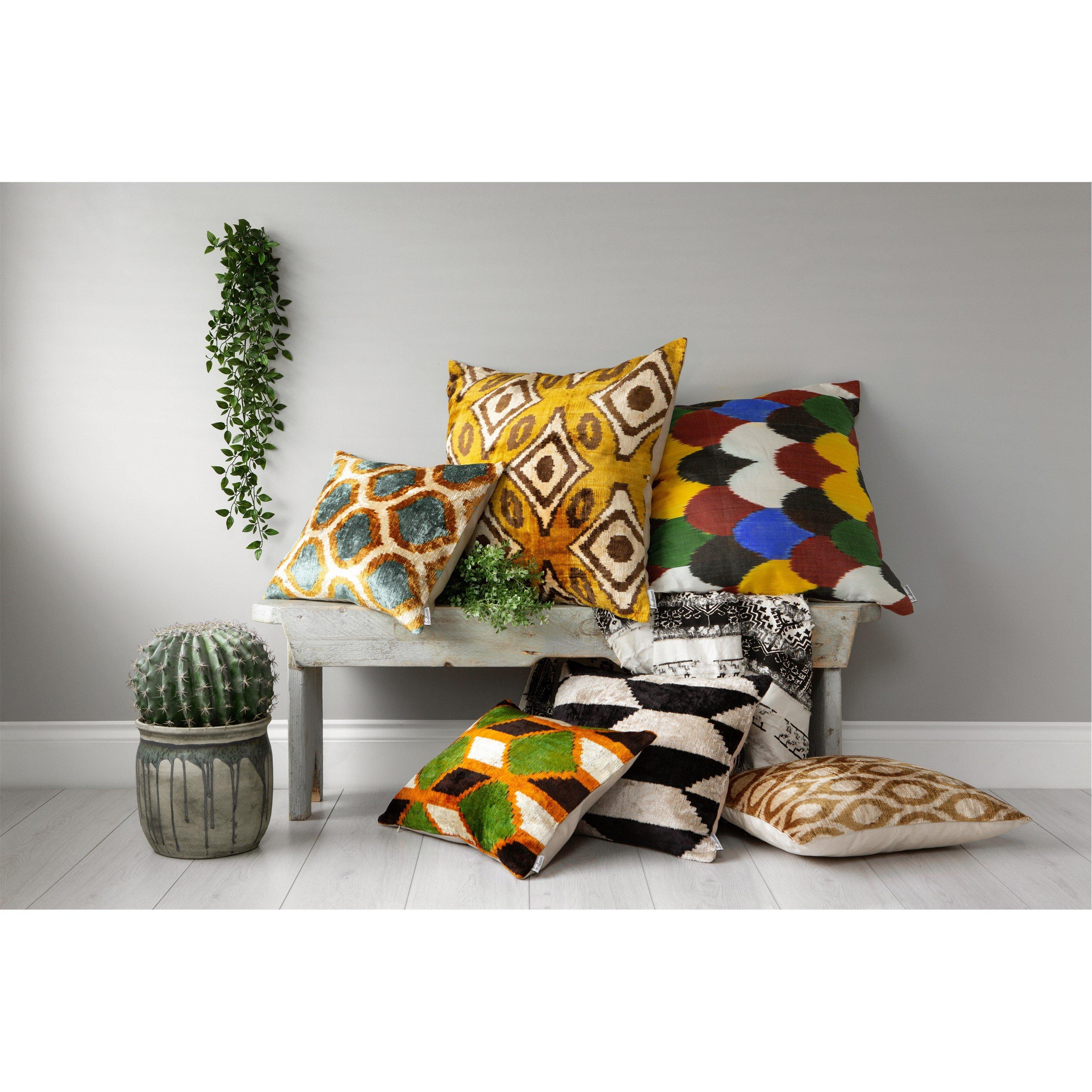 Black Design - Les Ottomans - Velvet Cushion - 40x50cm - 2