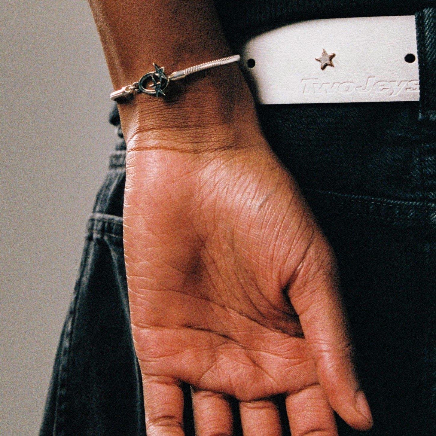 Silver - TWOJEYS - Men's Icon Clasp Chain Bracelet - 3