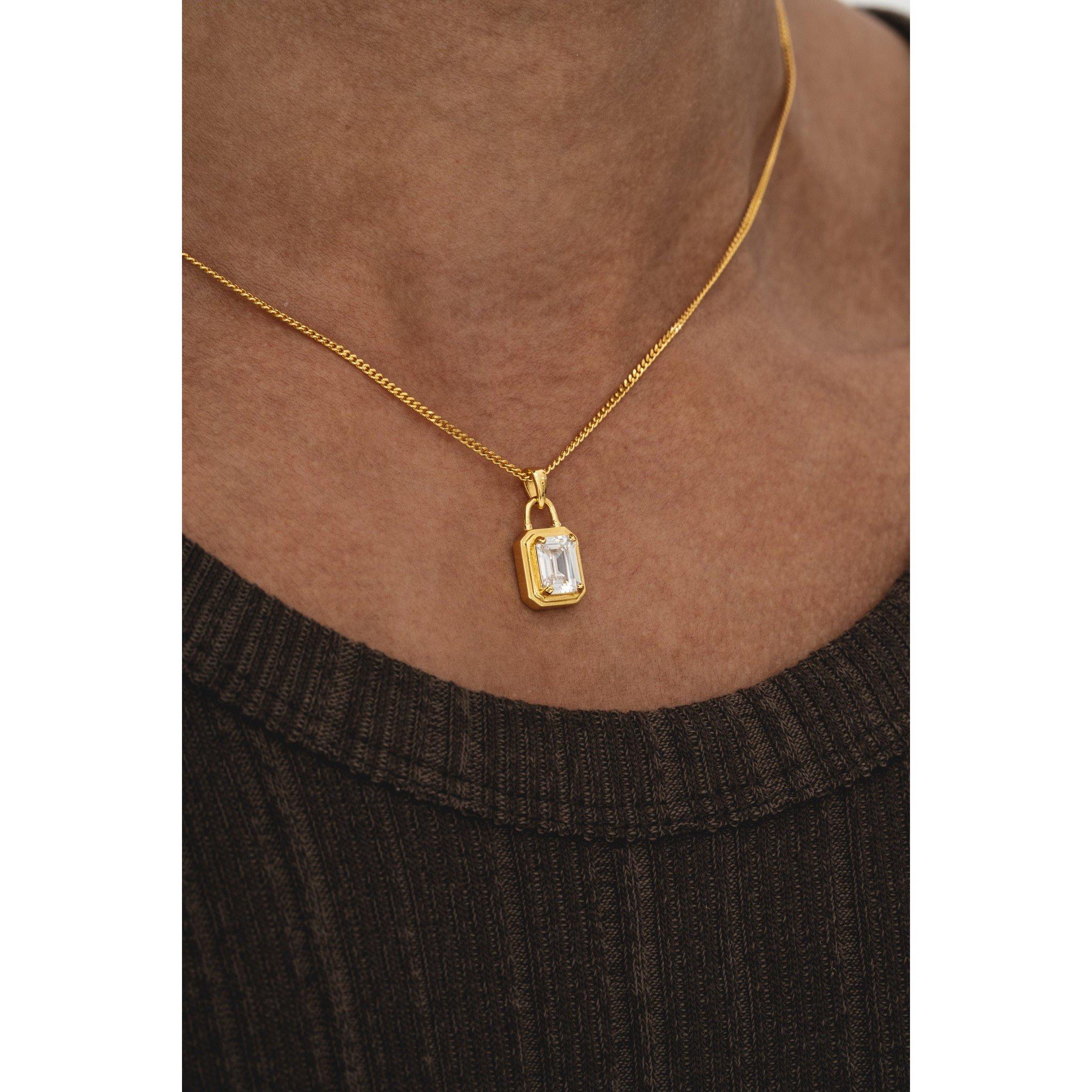 Gold - Common Lines - Solitaire Necklace - 4