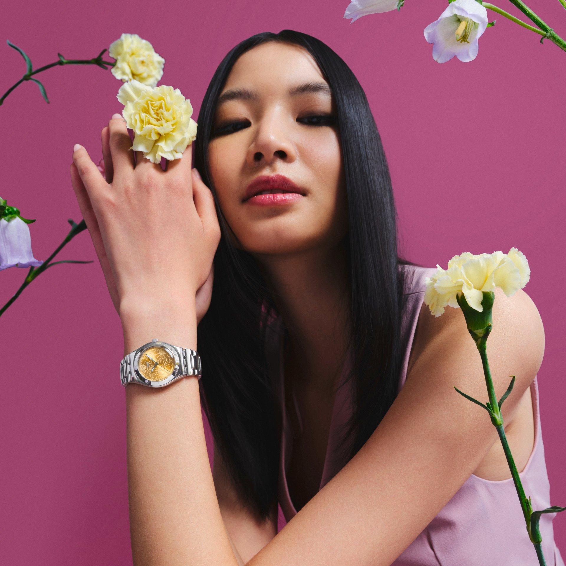 Yellow - Swatch - Unisex Adults Petal Swirl Analogue Quartz Watch - 2