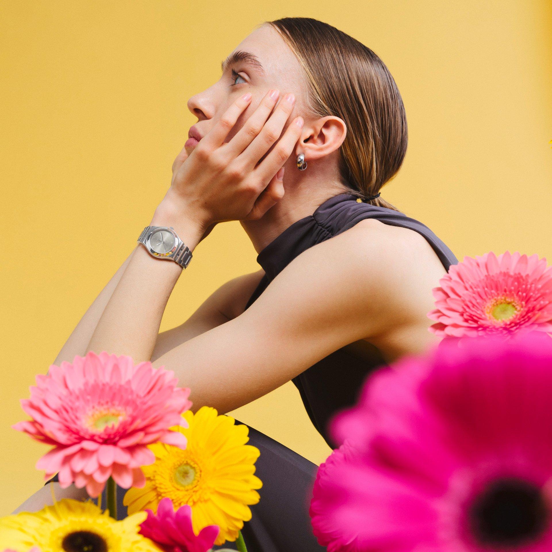 Silver - Swatch - Unisex Adults Petal Bliss 53 Analogue Quartz Watch - 2