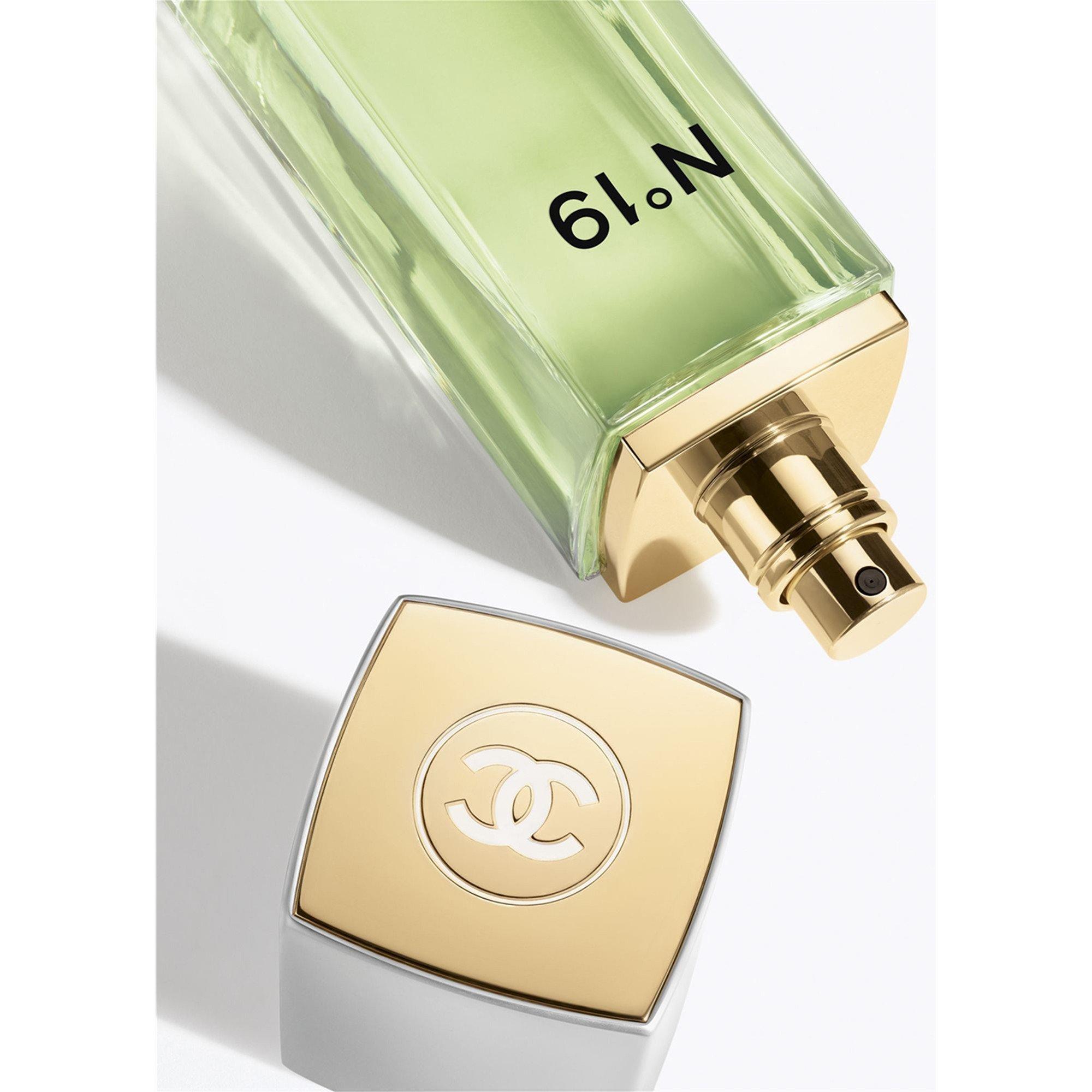 Clear - CHANEL - N°19 EAU DE TOILETTE SPRAY - 2