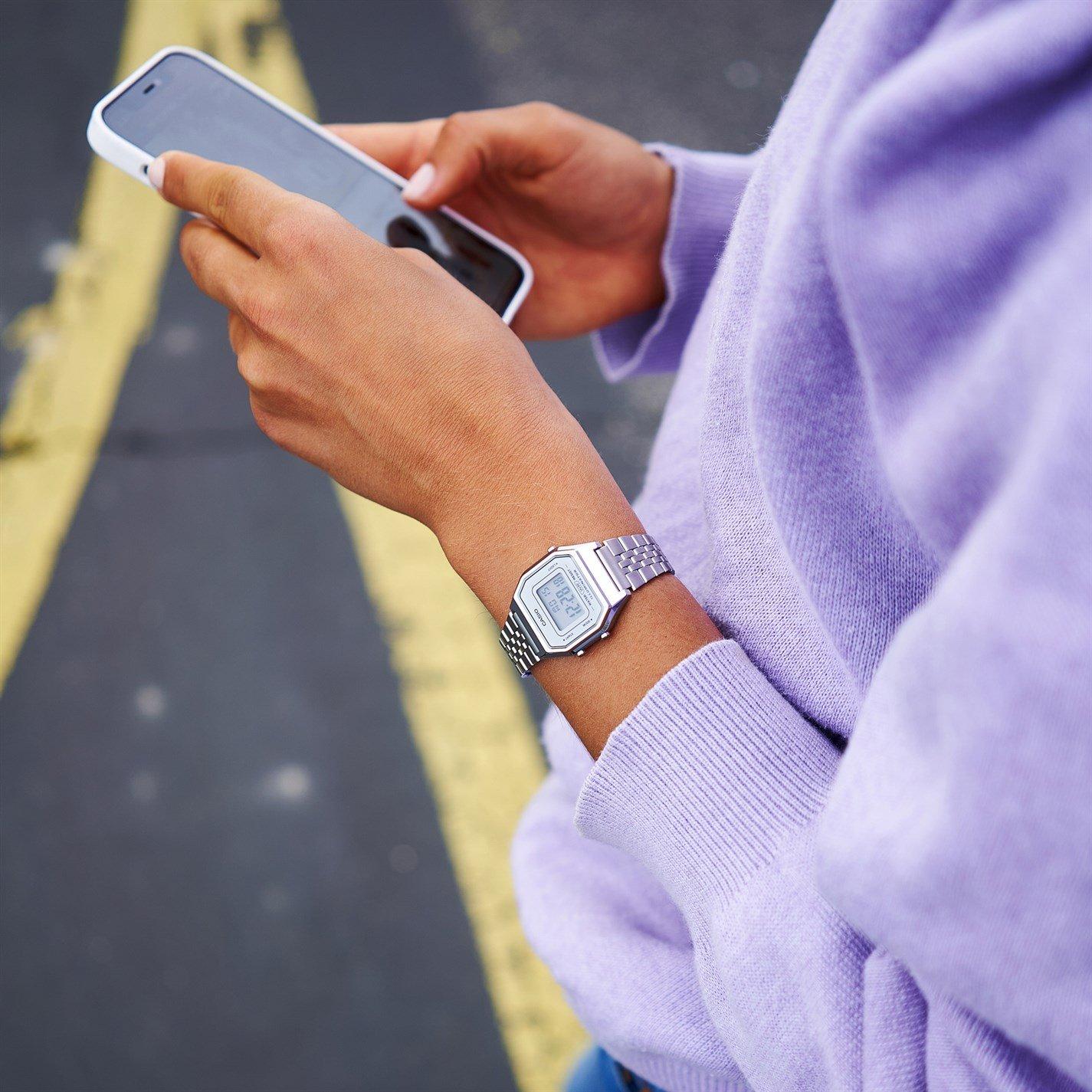 Silver - Casio - Unisex Adults Digital Watch - 3