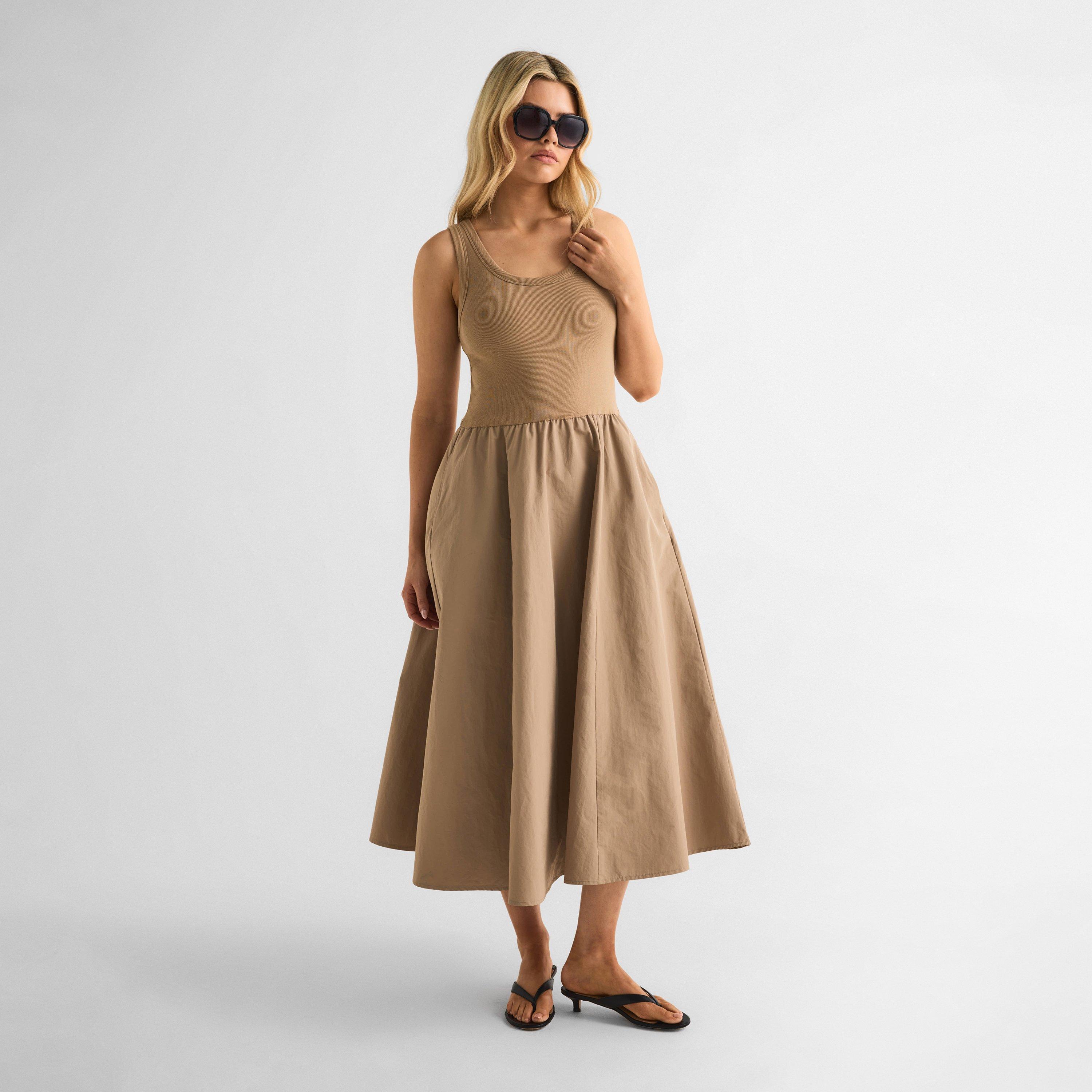 Shiny Black - Guess - Women's Oversized Sunglasses - 6