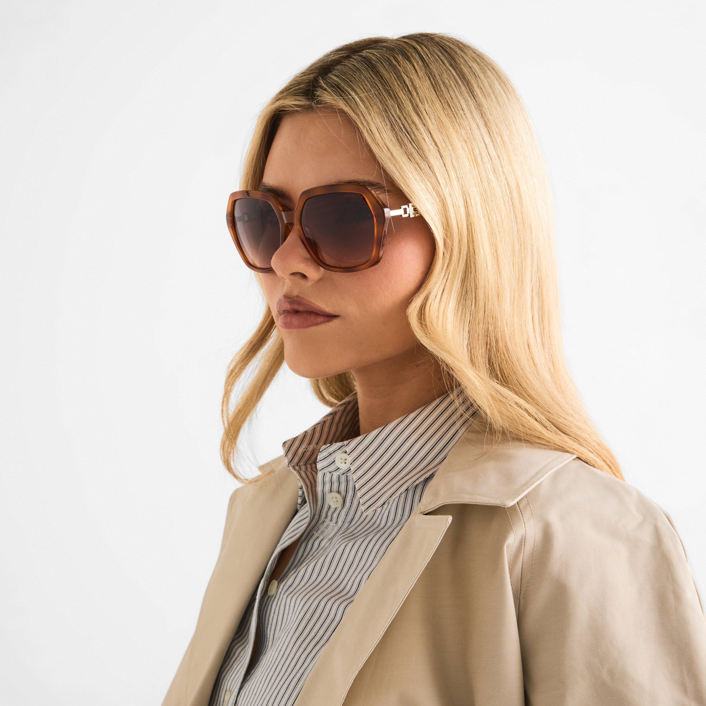 Blonde Havana - Guess - Women's Oversized Sunglasses - 3
