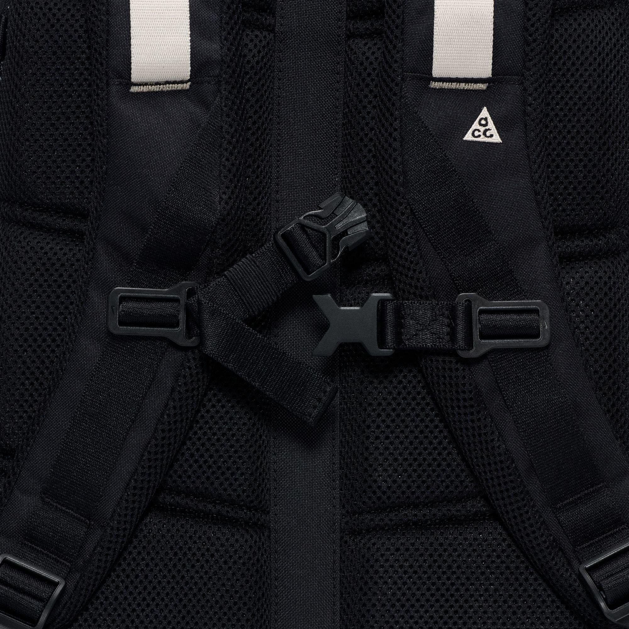 Black/Cllge Gry - Nike - Nike ACG Daymax Back P 64 - 12