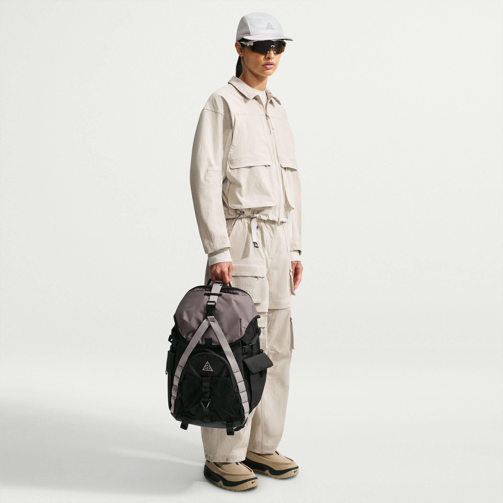 Black/Cllge Gry - Nike - Nike ACG Daymax Back P 64 - 7