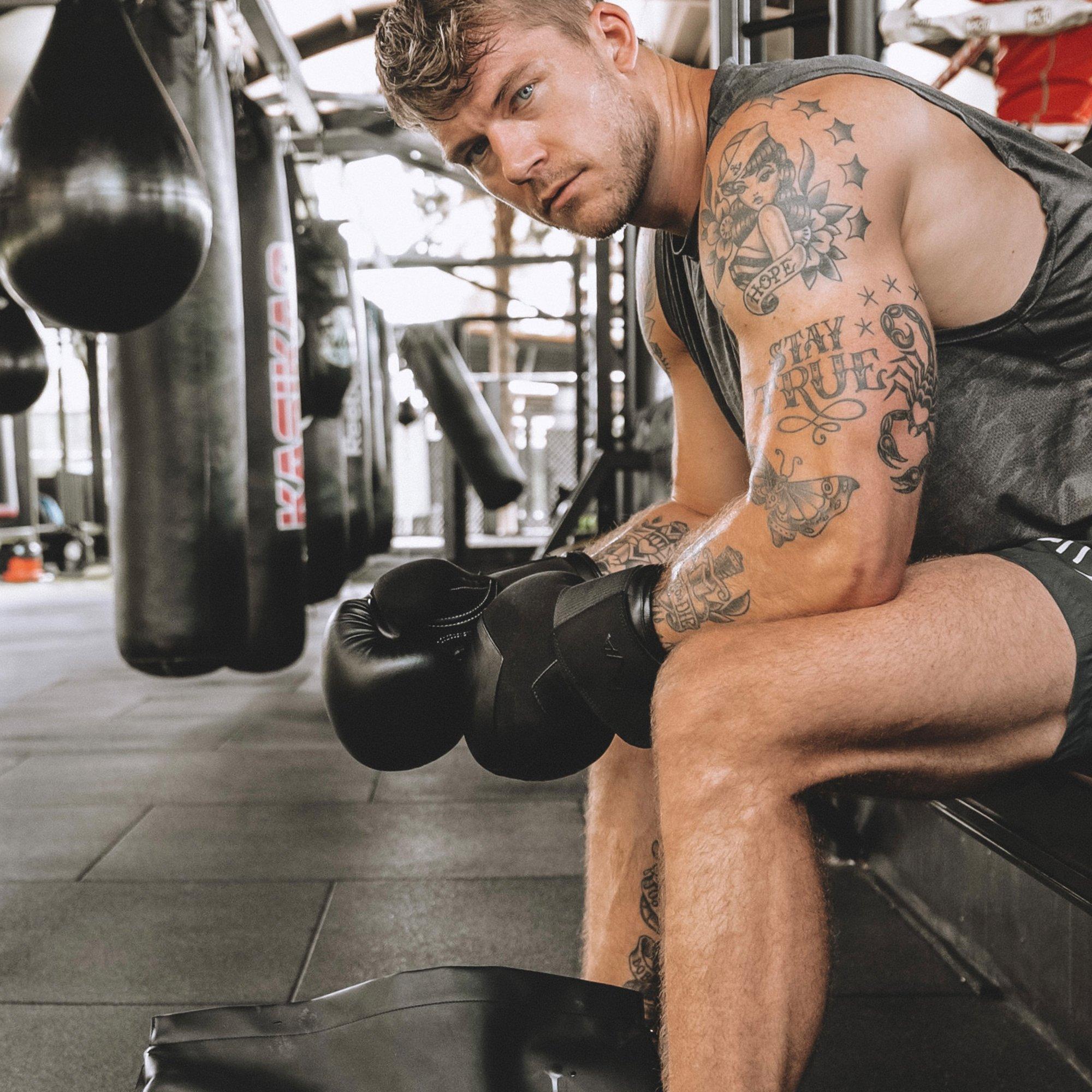 Zwart - Reeva - Boxing Gloves - Microfiber Leather - 4