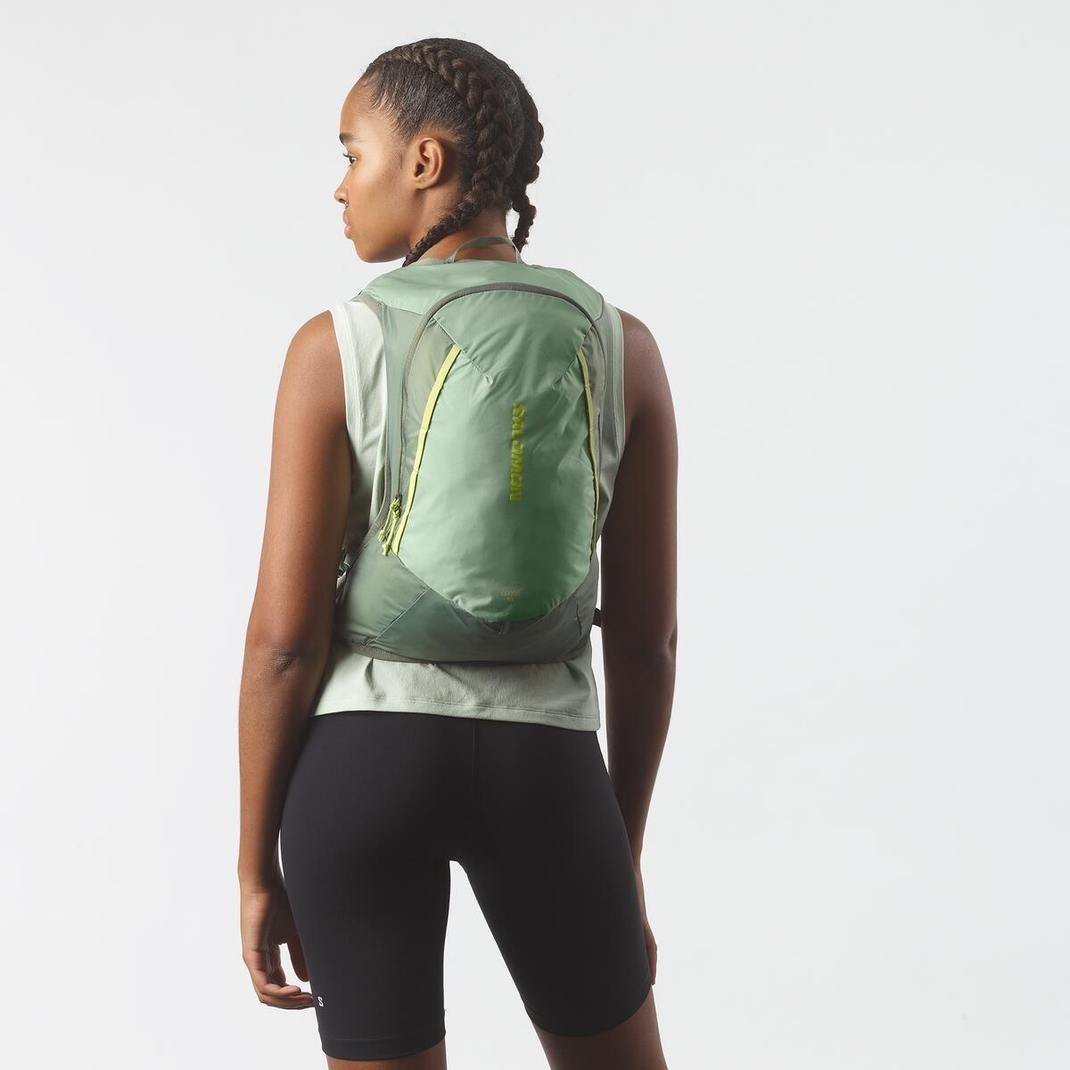 Grøn - Salomon - Cross 8L Backpack unisex - 3