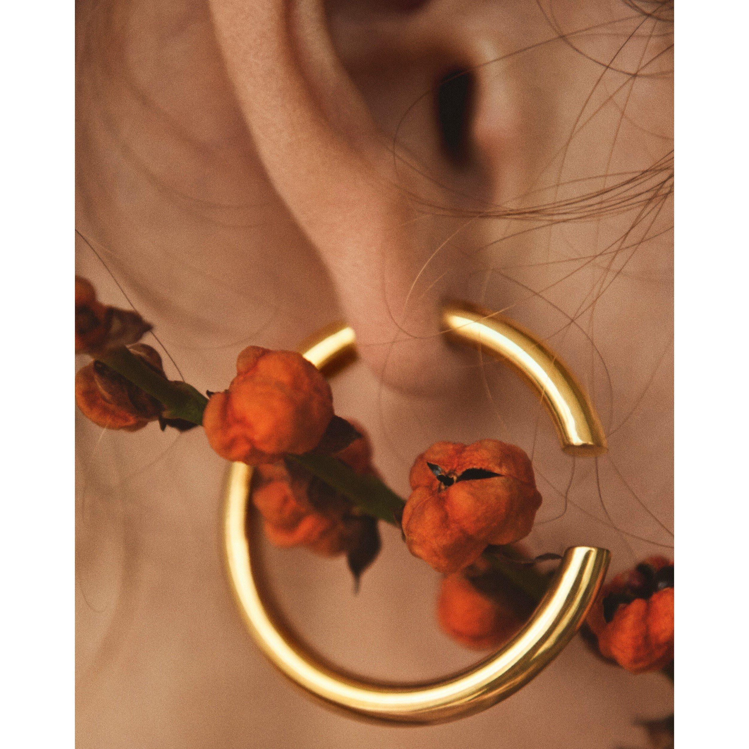 Maria Black | Disrupted 22 Hoop | Hoop Earrings | Cruise Fashion
