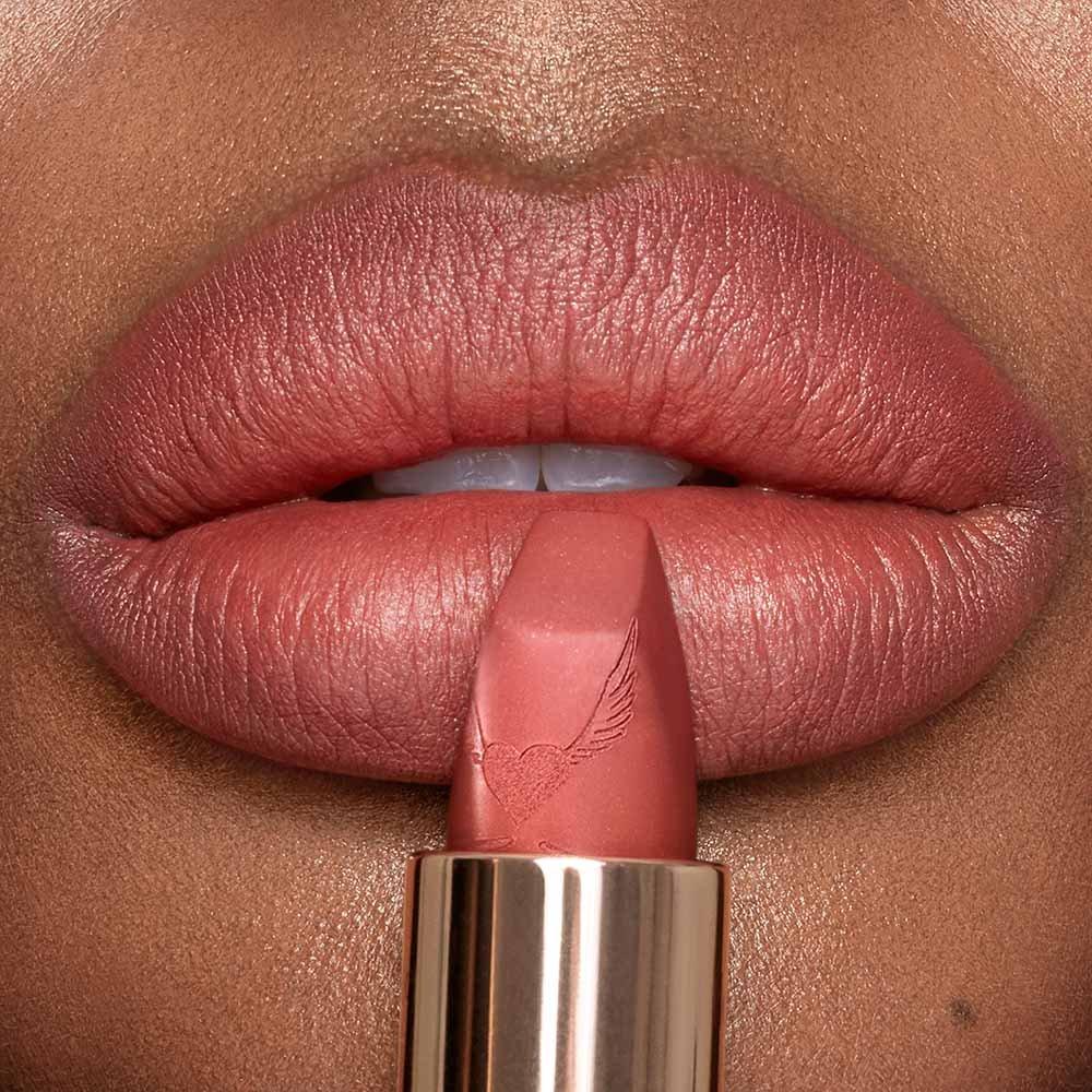 MRS KISSES - Charlotte Tilbury - The Look Of Love Lipstick - 3