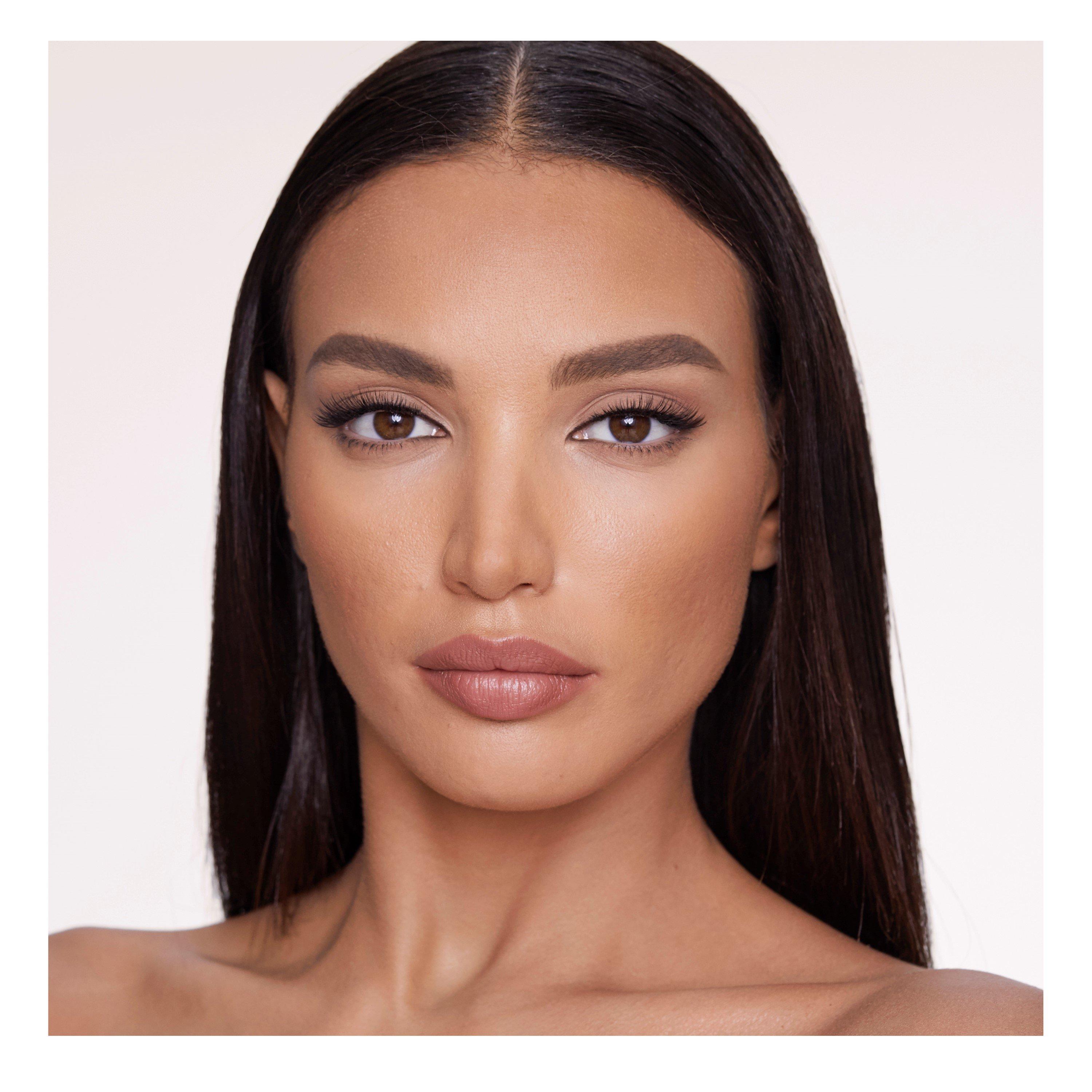 2 MED - Charlotte Tilbury - Airbrush Bronzer - 2
