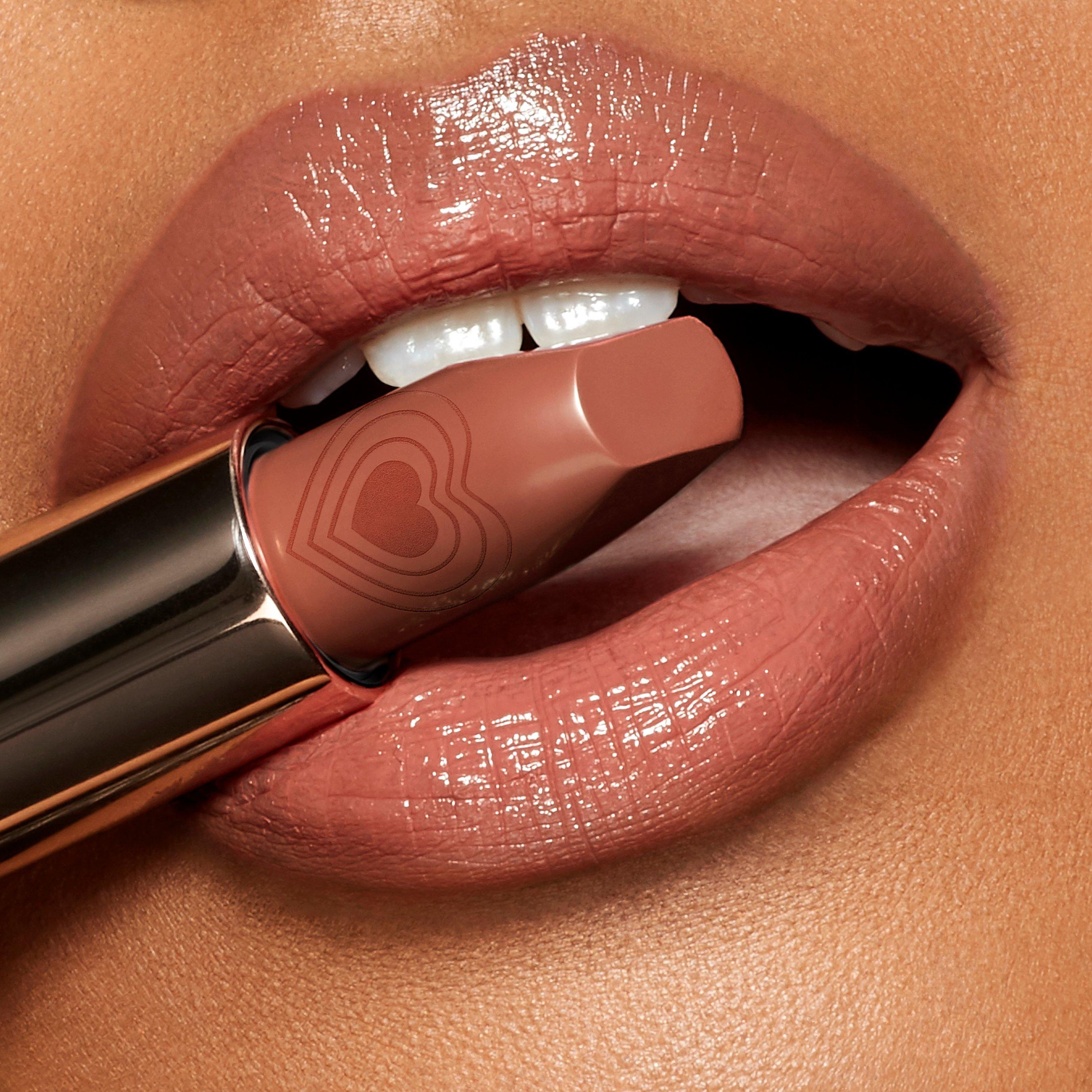 NUDE ROMANCE - Charlotte Tilbury - The Look Of Love Lipstick - 3