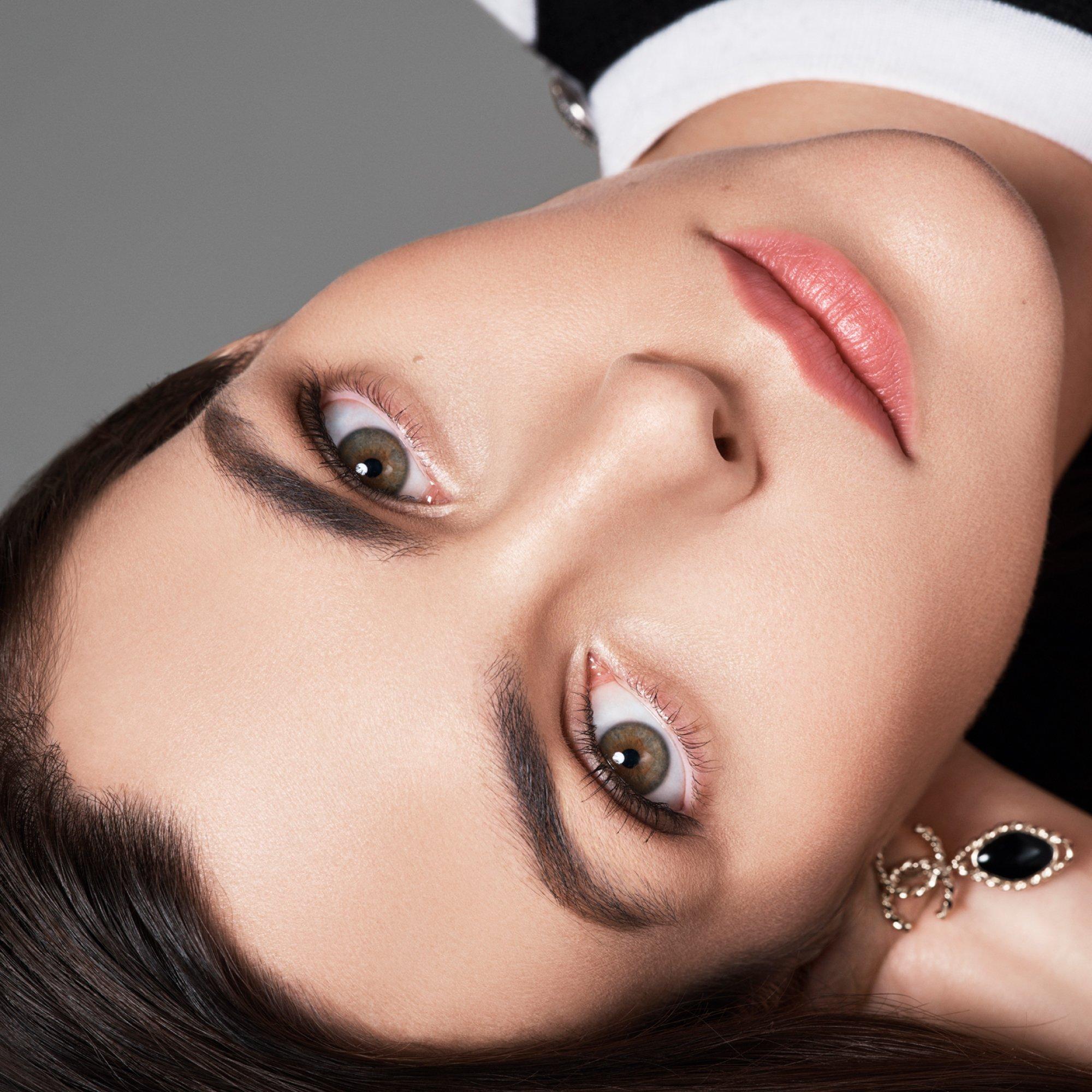 BD01 - CHANEL - ULTRA LE TEINT LE CORRECTEUR ULTRAWEAR – ALL-DAY COMFORT – FLAWLESS FINISH CONCEALER - 5