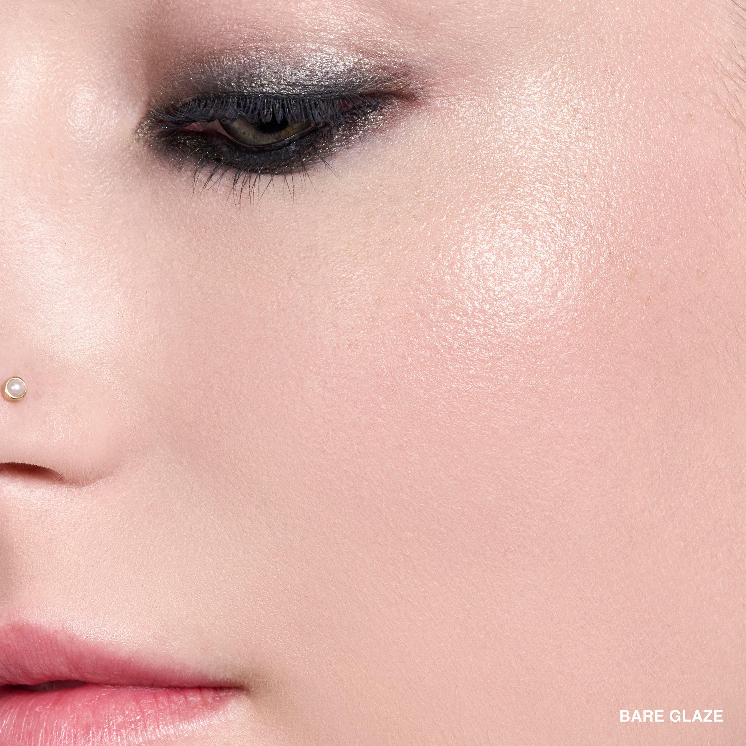 Bare Glaze - Bobbi Brown - Hannah Murray Cream Glow Highlighter - 4