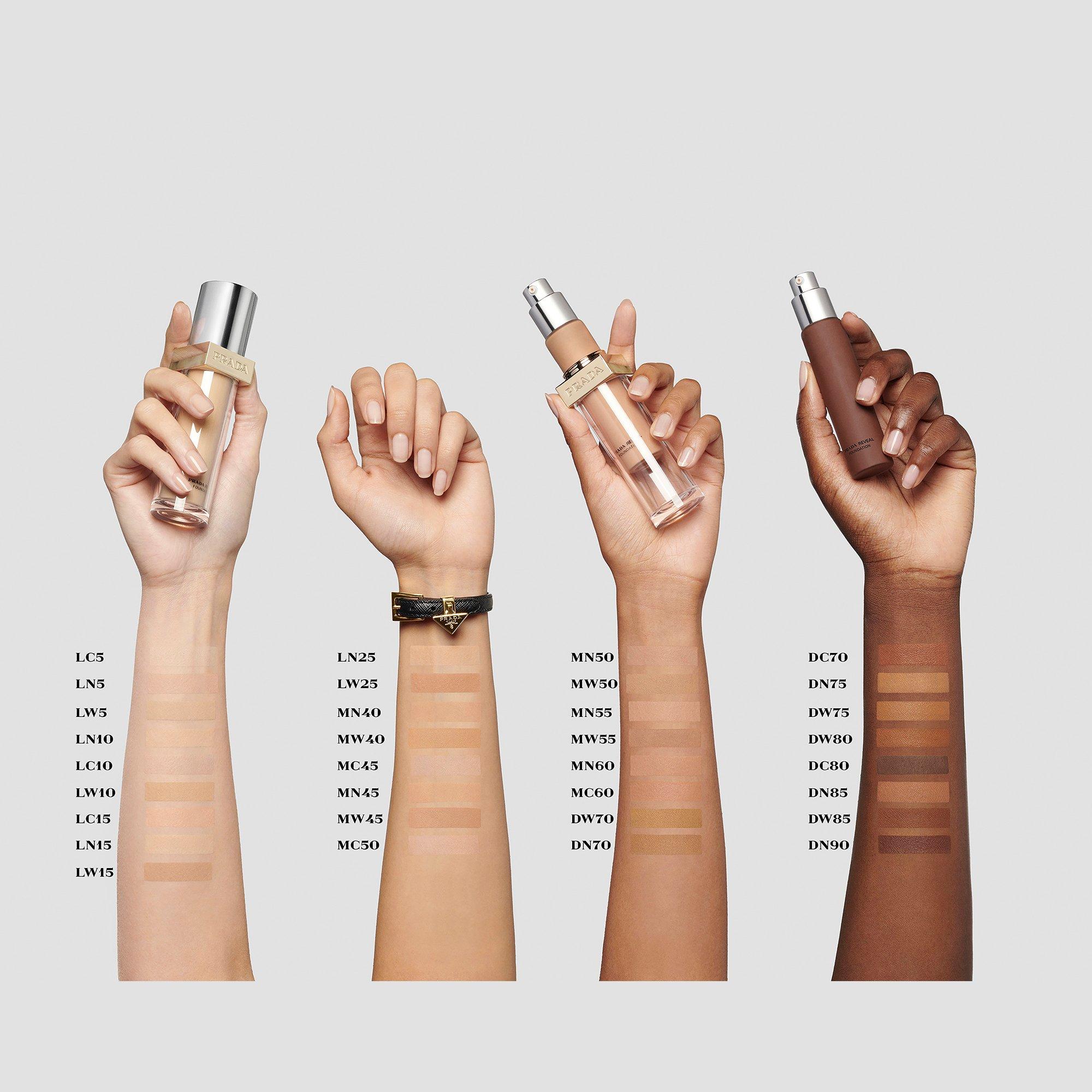 MW45 - Prada Beauty - Beauty Reveal Skin Optimising Foundation - 3