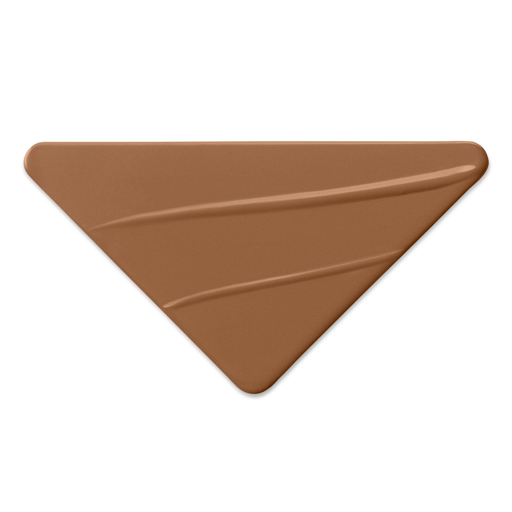 DC70 - Prada Beauty - Beauty Reveal Skin Optimising Foundation - 2