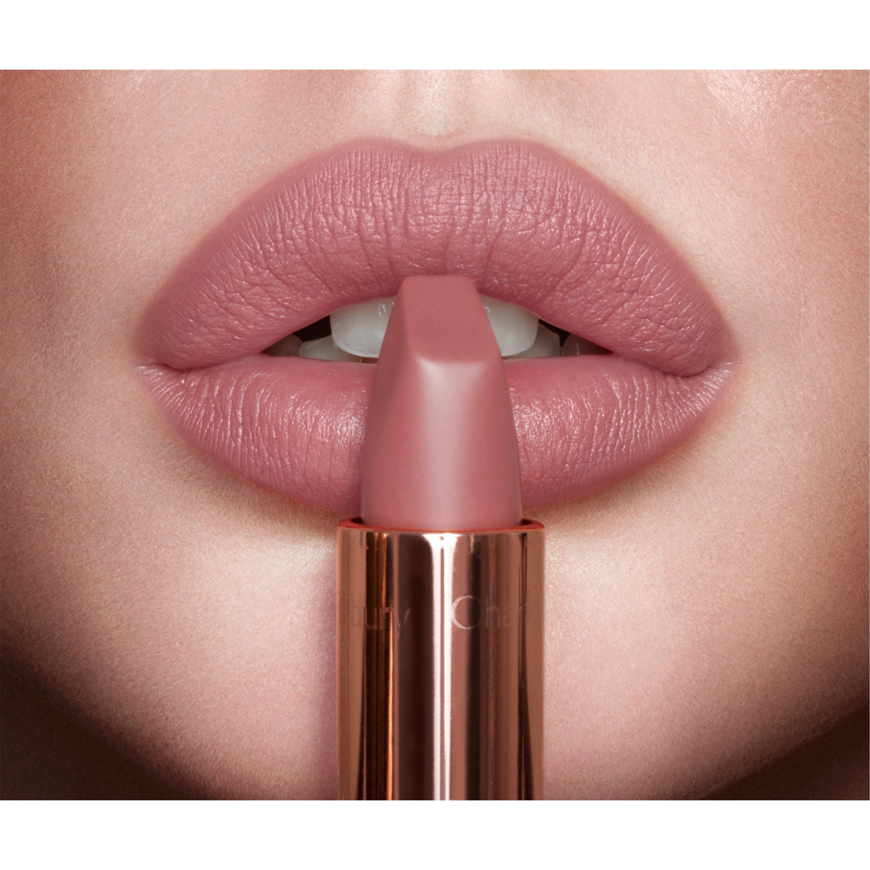 PILLOW TALK - Charlotte Tilbury - Matte Revolution Lipstick - 2