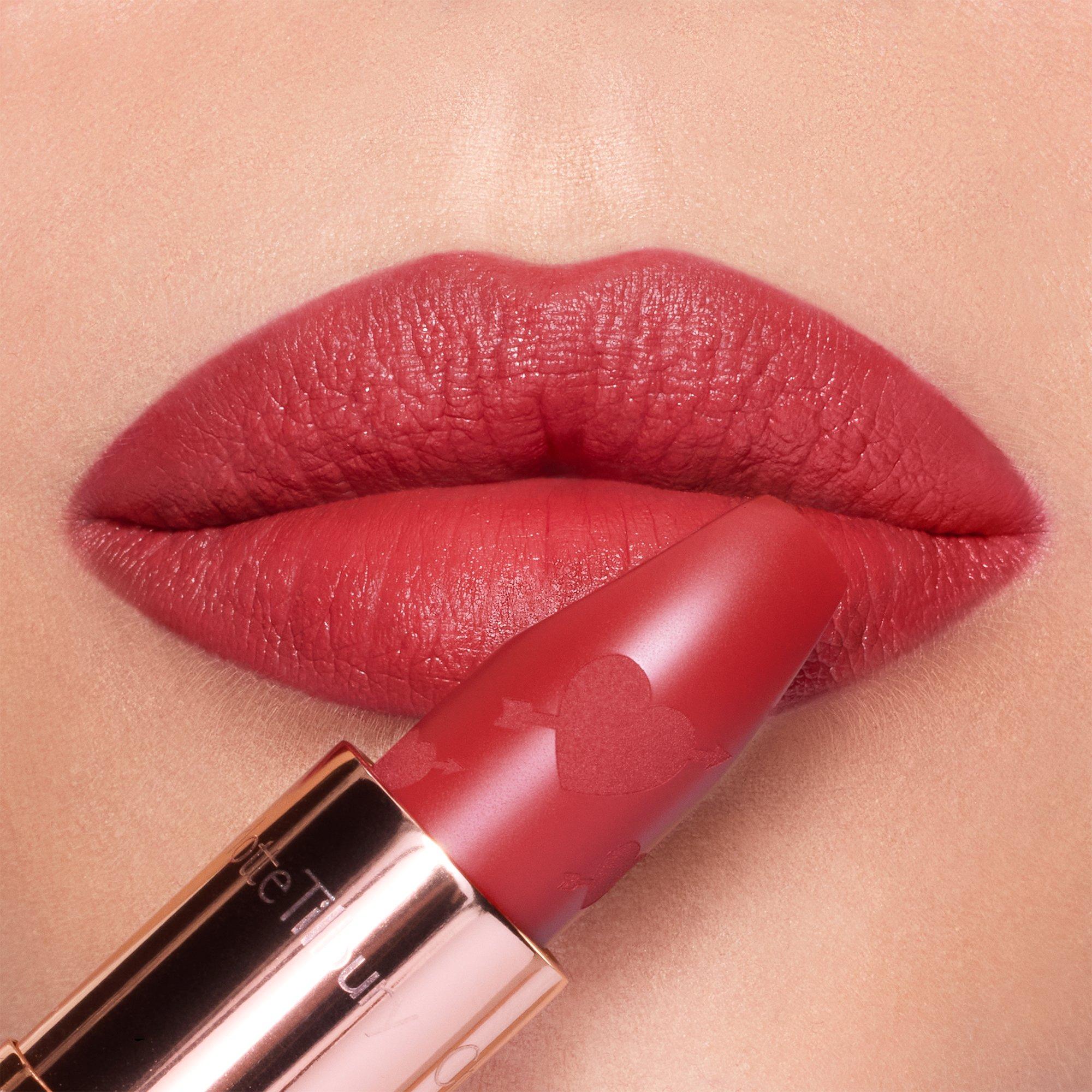 LOVE TALK - Charlotte Tilbury - Matte Revolution Lipstick - 3