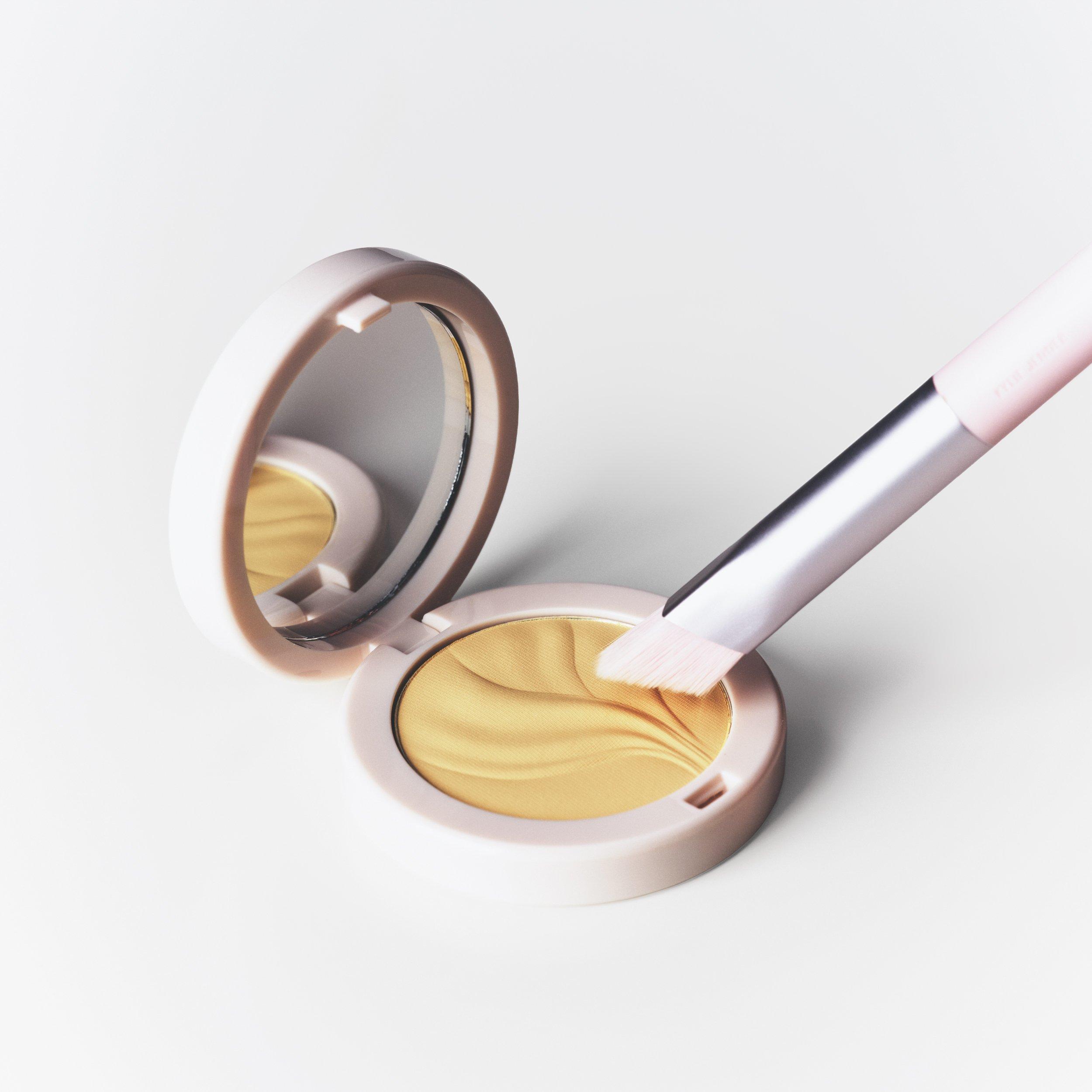 None - Kylie Cosmetics - Kylie Cosmetics Precise Sculpting Complexion Brush - 5