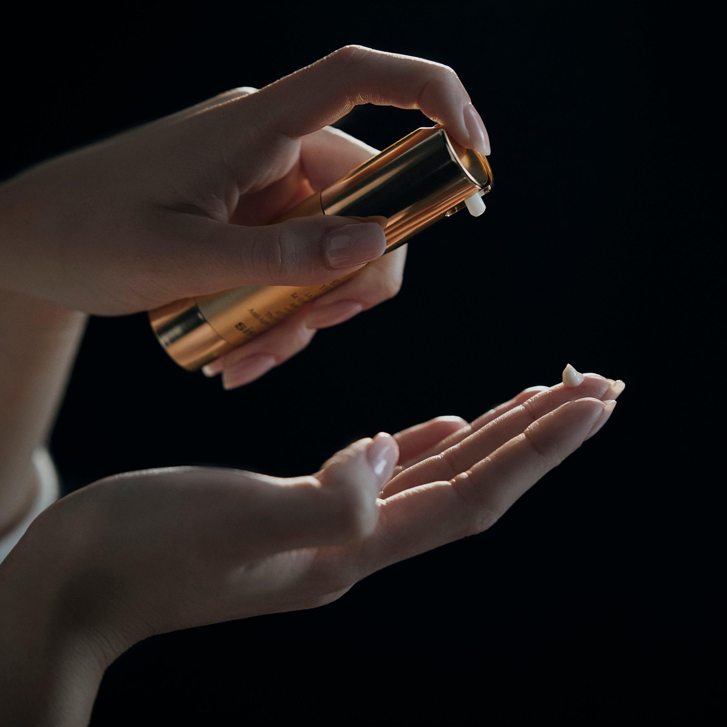 Cream - Sisley - Supremÿa Yeux at Night - 3