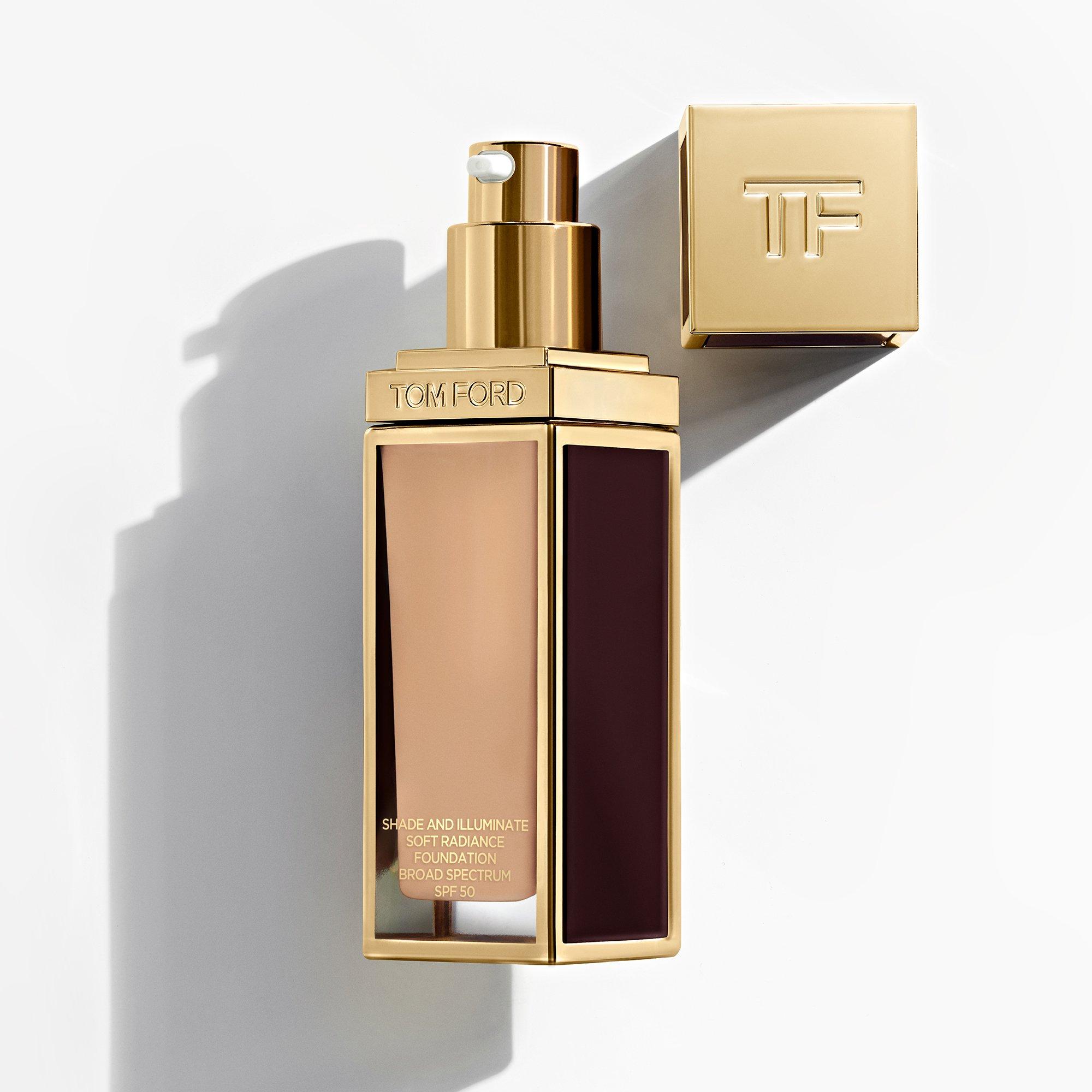 AMBER - Tom Ford Beauty - Shade and Illuminate Soft Radiance Foundation SPF 50 - 4