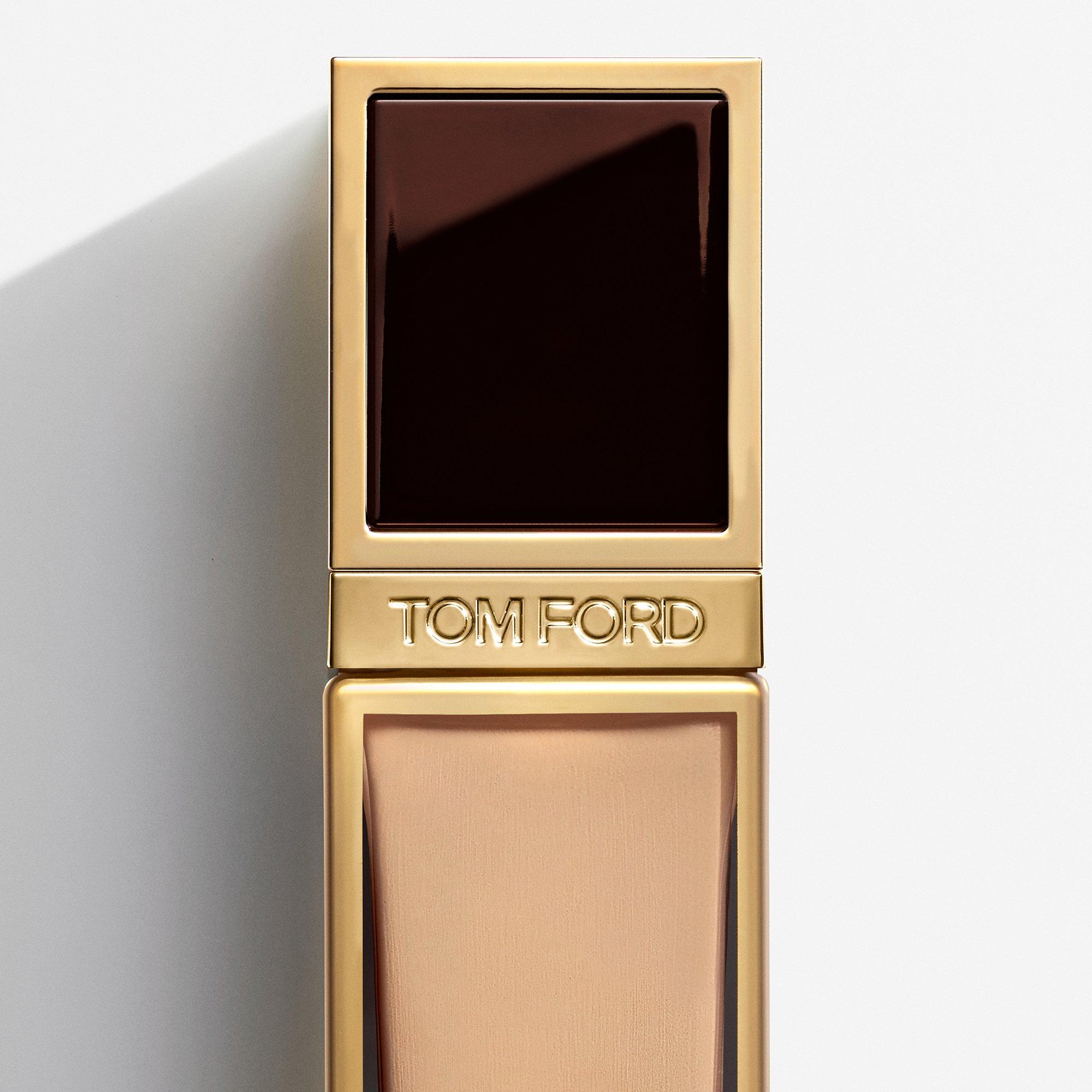 AMBER - Tom Ford Beauty - Shade and Illuminate Soft Radiance Foundation SPF 50 - 7