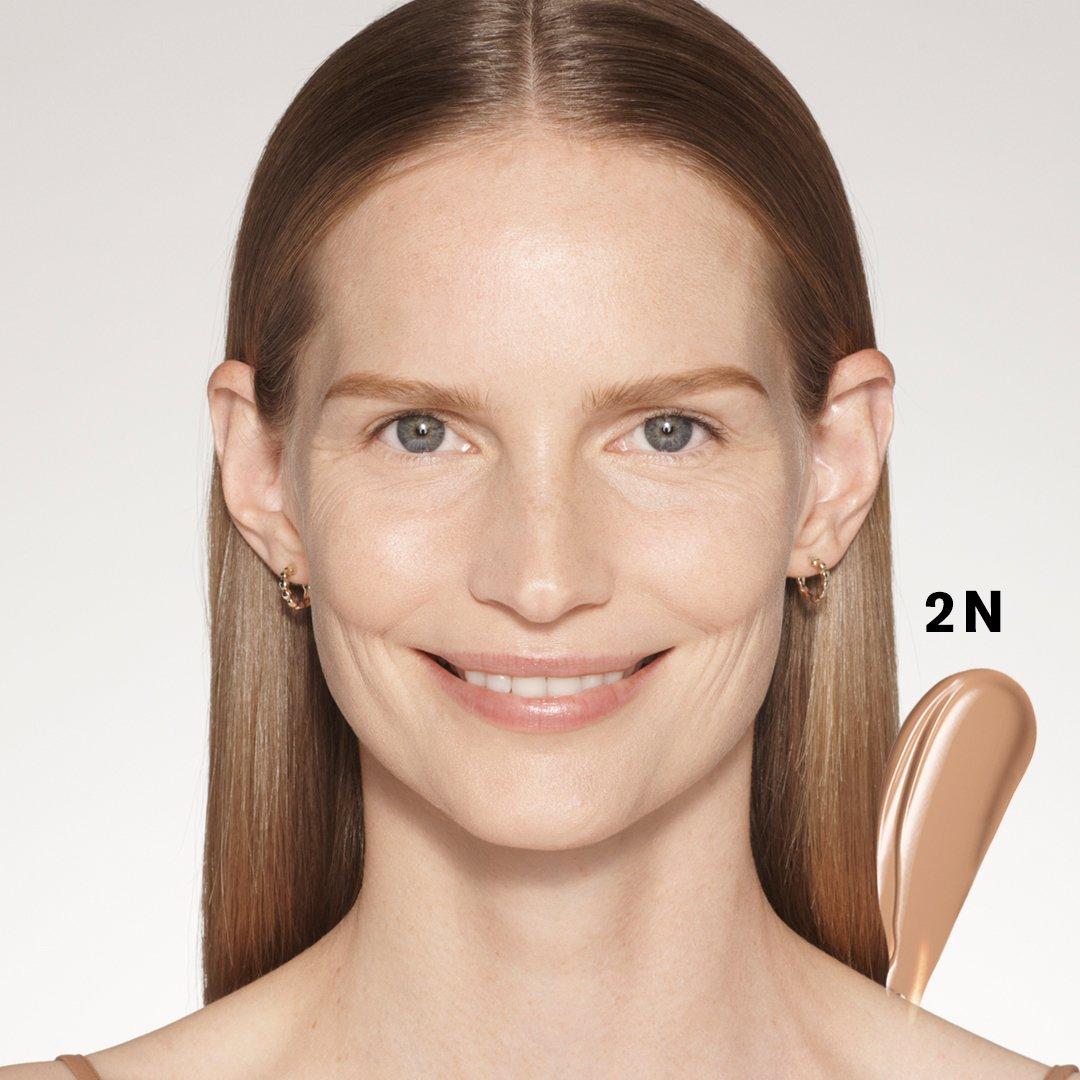 2C Light Medium - Estee Lauder - Futurist Soft Touch Brightening Skincealer - 4