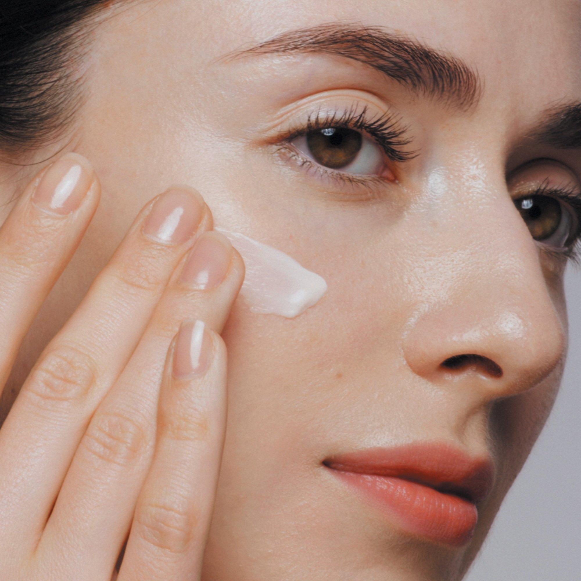 Clear - Shiseido - Women's Face Moisturiser - 2