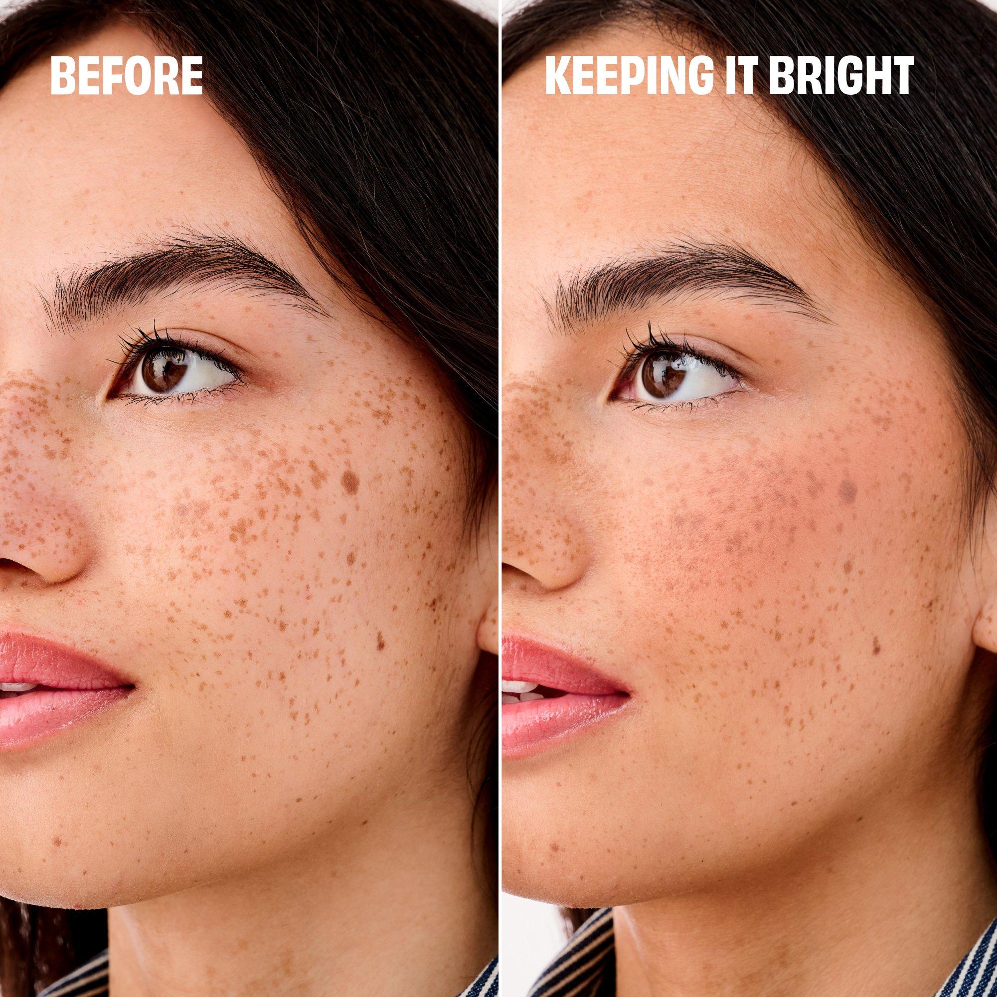 Blossy - Benefit - Blossy Apricot Blush Powder - 3