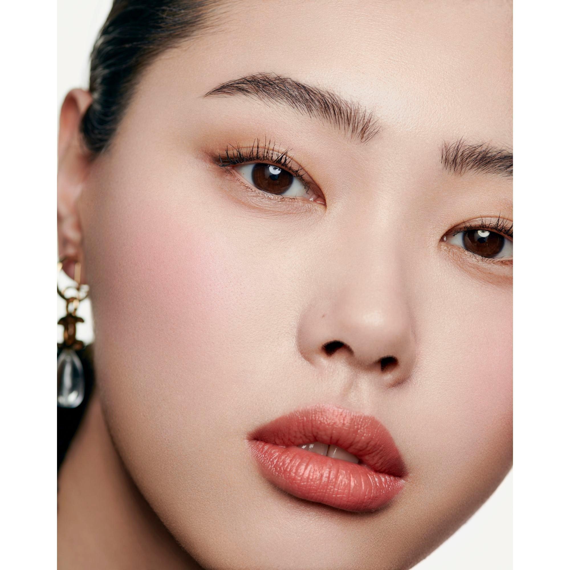 Rose Lumiere - CHANEL - LES SIGNES DE CHANEL ILLUMINATING POWDER BLUSH ROSE LUMIERE - 3