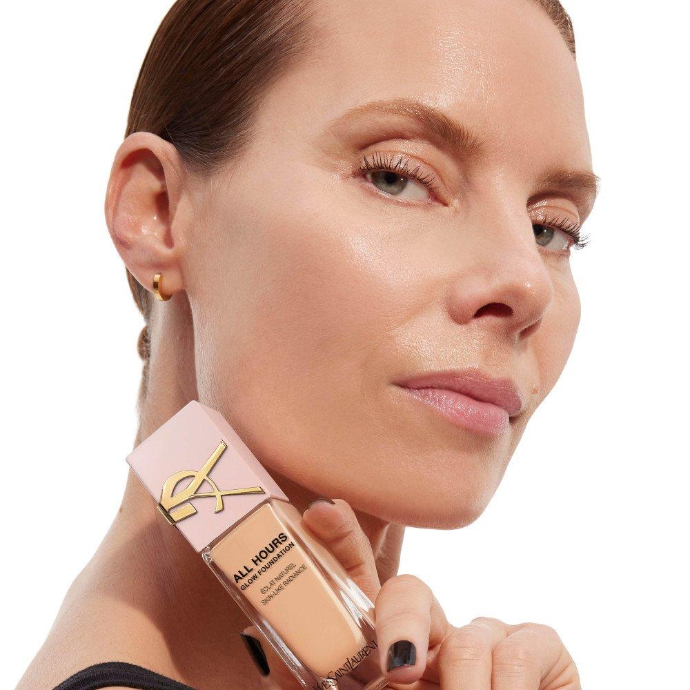 LN6 VNS - Yves Saint Laurent - ALL HOURS GLOW FOUNDATION - 4