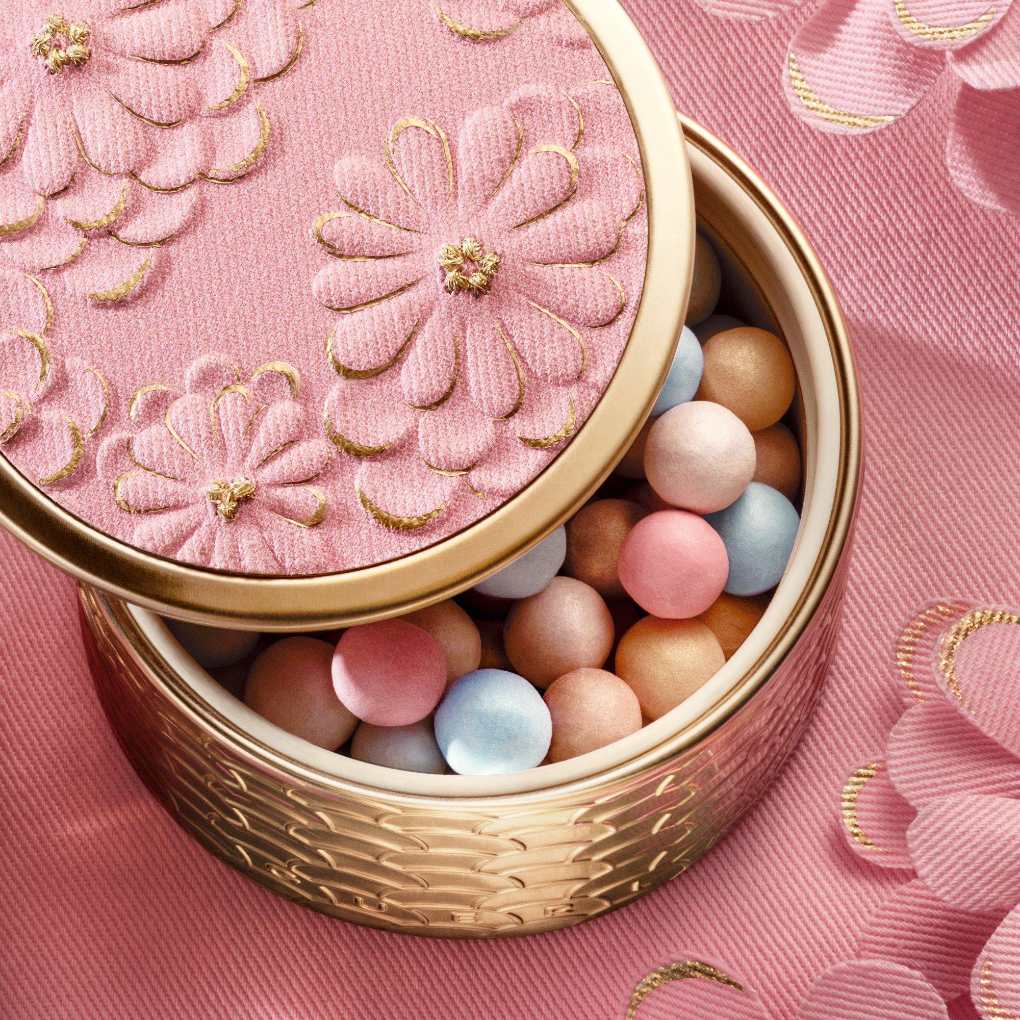 BLOOMING GLOW - Guerlain - Meteorites Blooming Glow Light-revealing pearls of powder - Limited Edition - 6