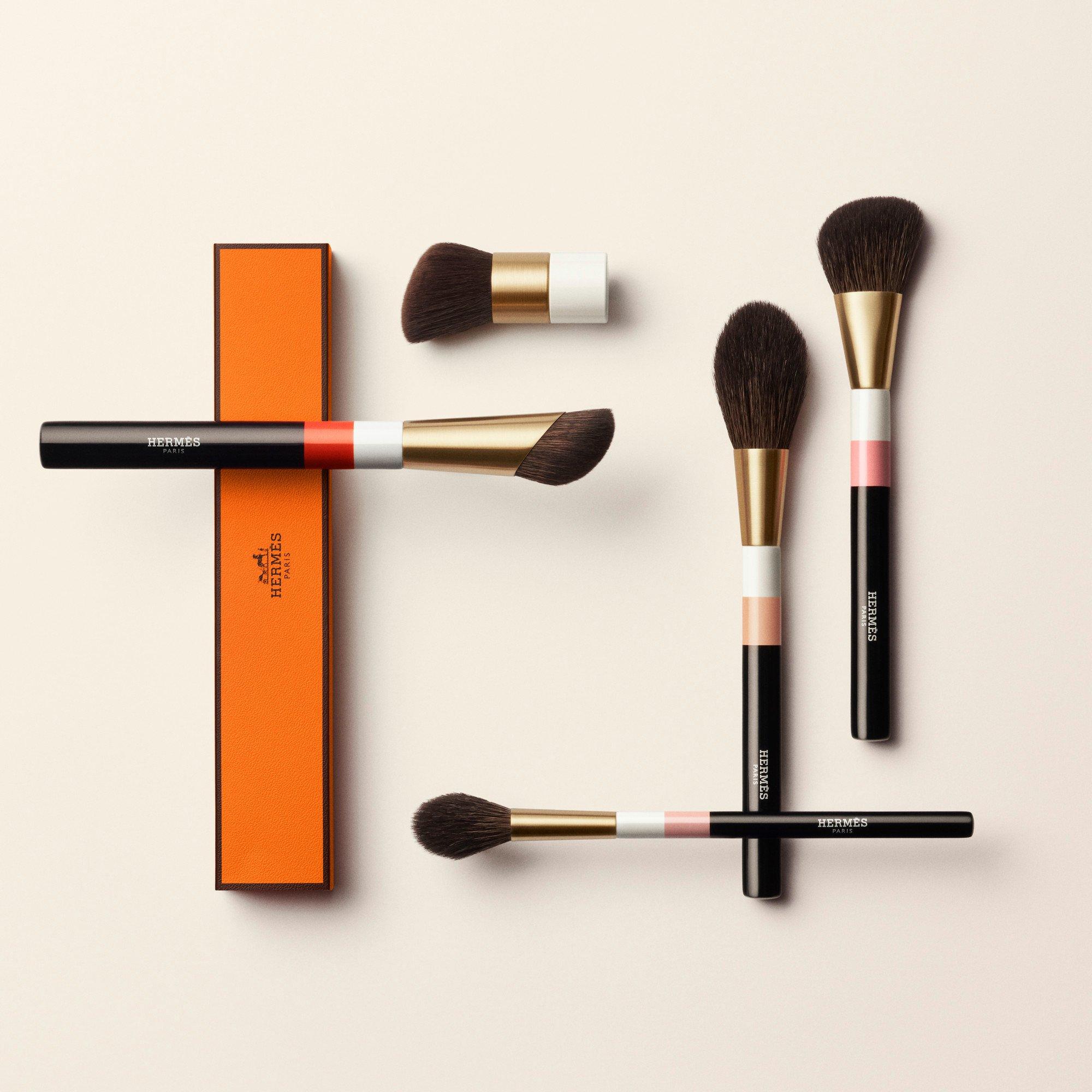 Hermes Beauty | Les Pinceaux Hermes Le perfecteur brush | Flannels
