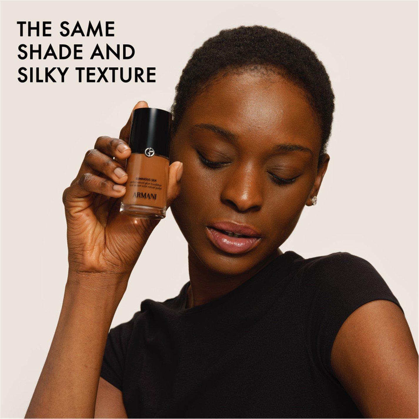 11.8 - Armani Beauty - Giorgio Armani Luminous Silk Foundation - 3