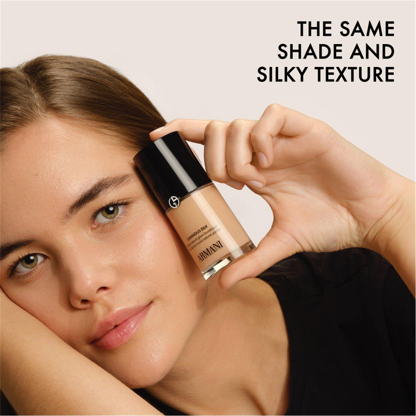 6.8 - Armani Beauty - Giorgio Armani Luminous Silk Foundation - 3