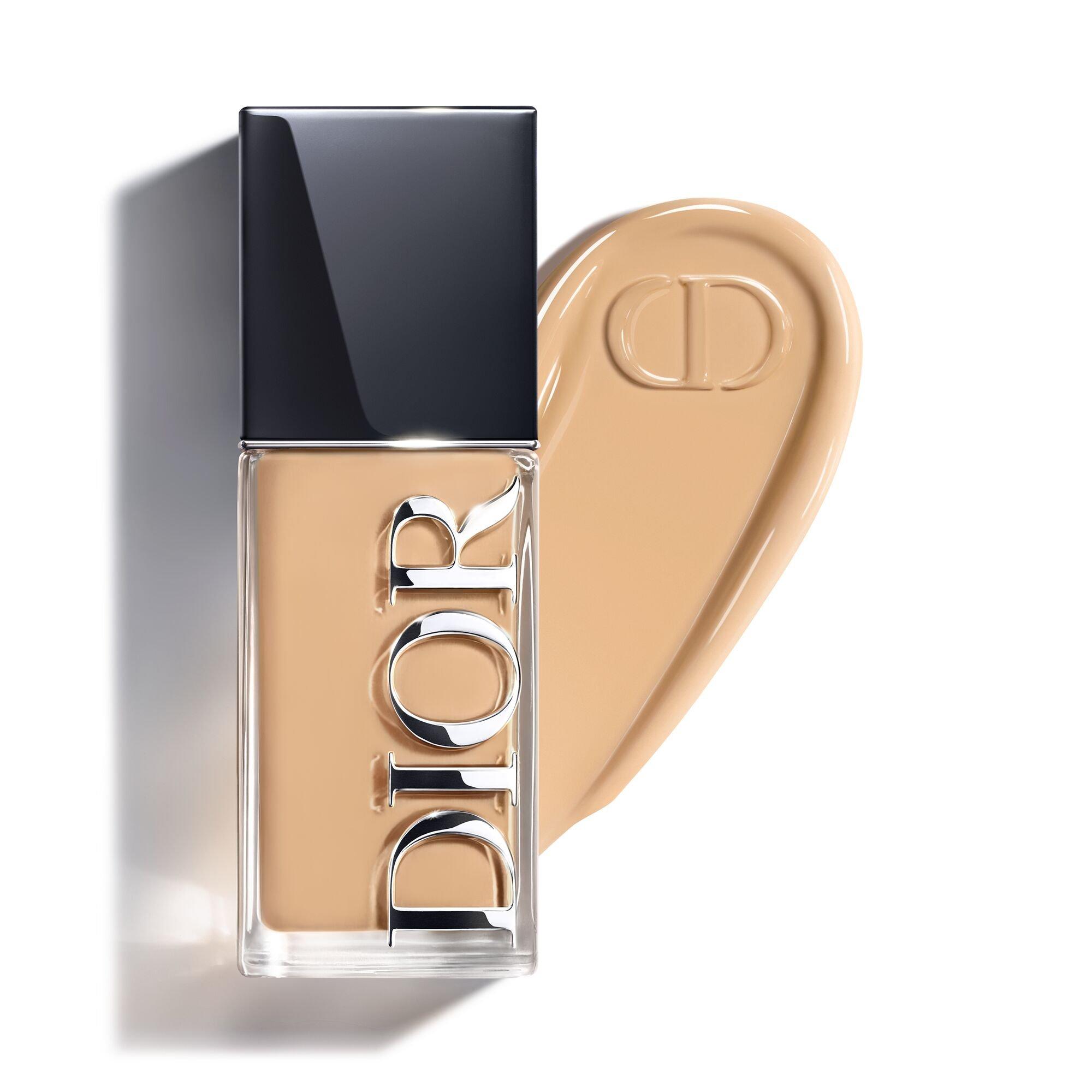 Dior Forever Skin Glow Glow Foundation - 24H Wear And 48H Hydration Shade 3 Warm Olive 30 Ml - Image 2