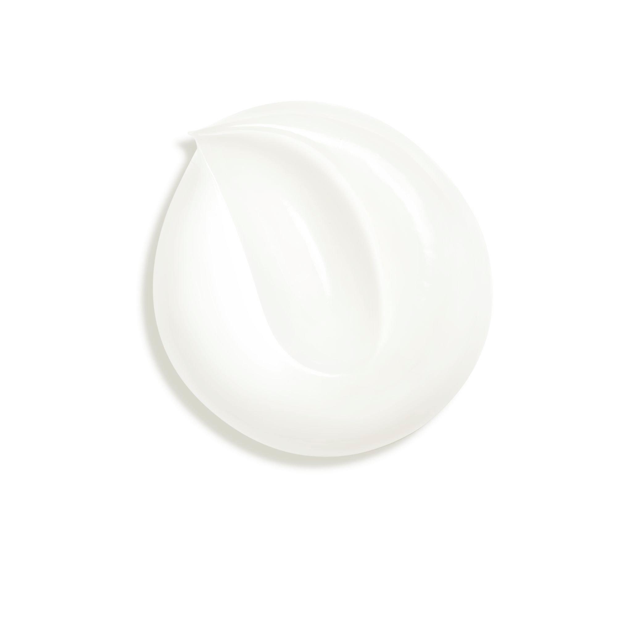 None - CHANEL - N°1 DE CHANEL RED CAMELLIA CREAM PLUMPS - SMOOTHS - PROTECTS - 2