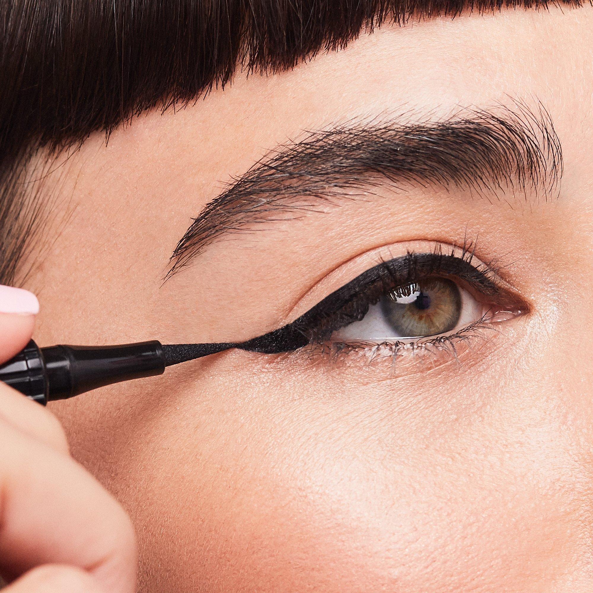Black - Benefit - Roller Liner Eyeliner - 5