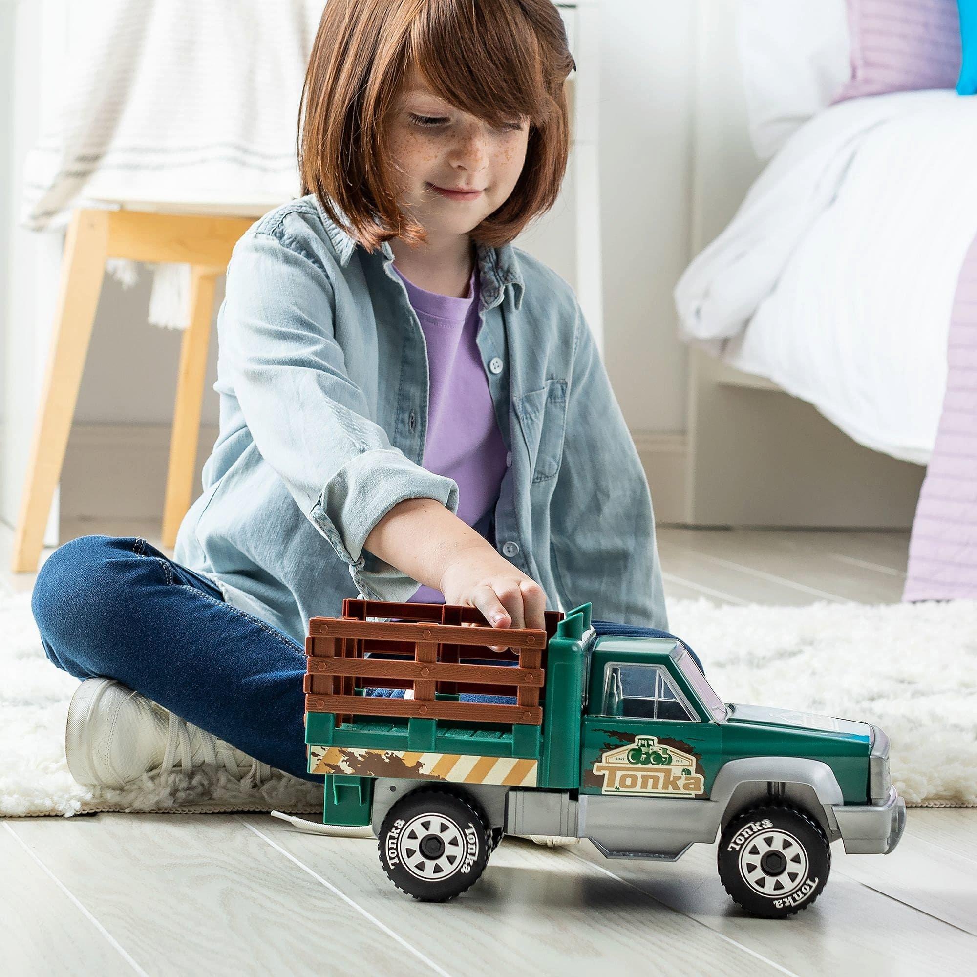 Multi Format An --> Multi Format Un - Tonka - Steel Classics Farm Truck - 2