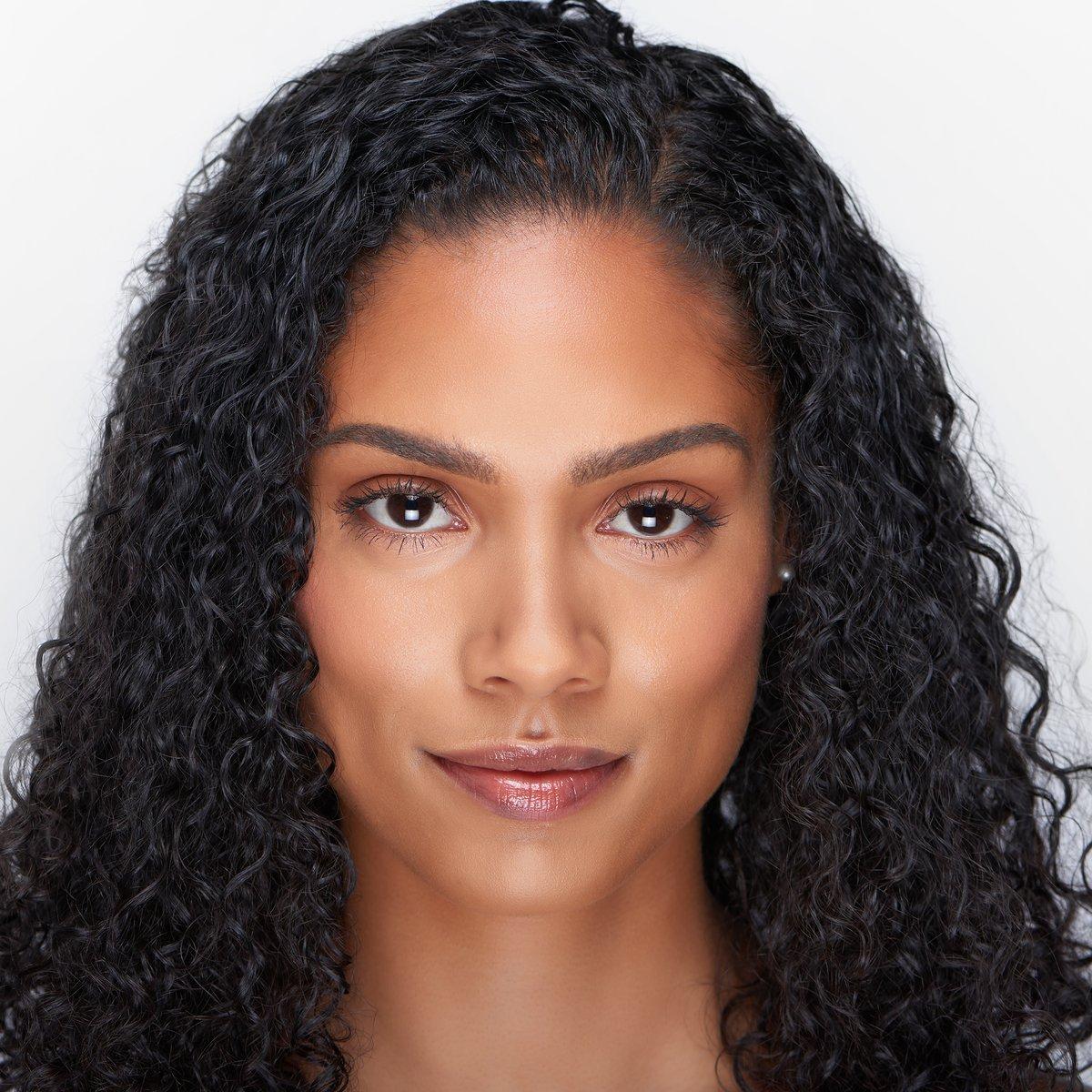 BV - T3 - Uoma - Stay Woke Brightening Concealer - 2