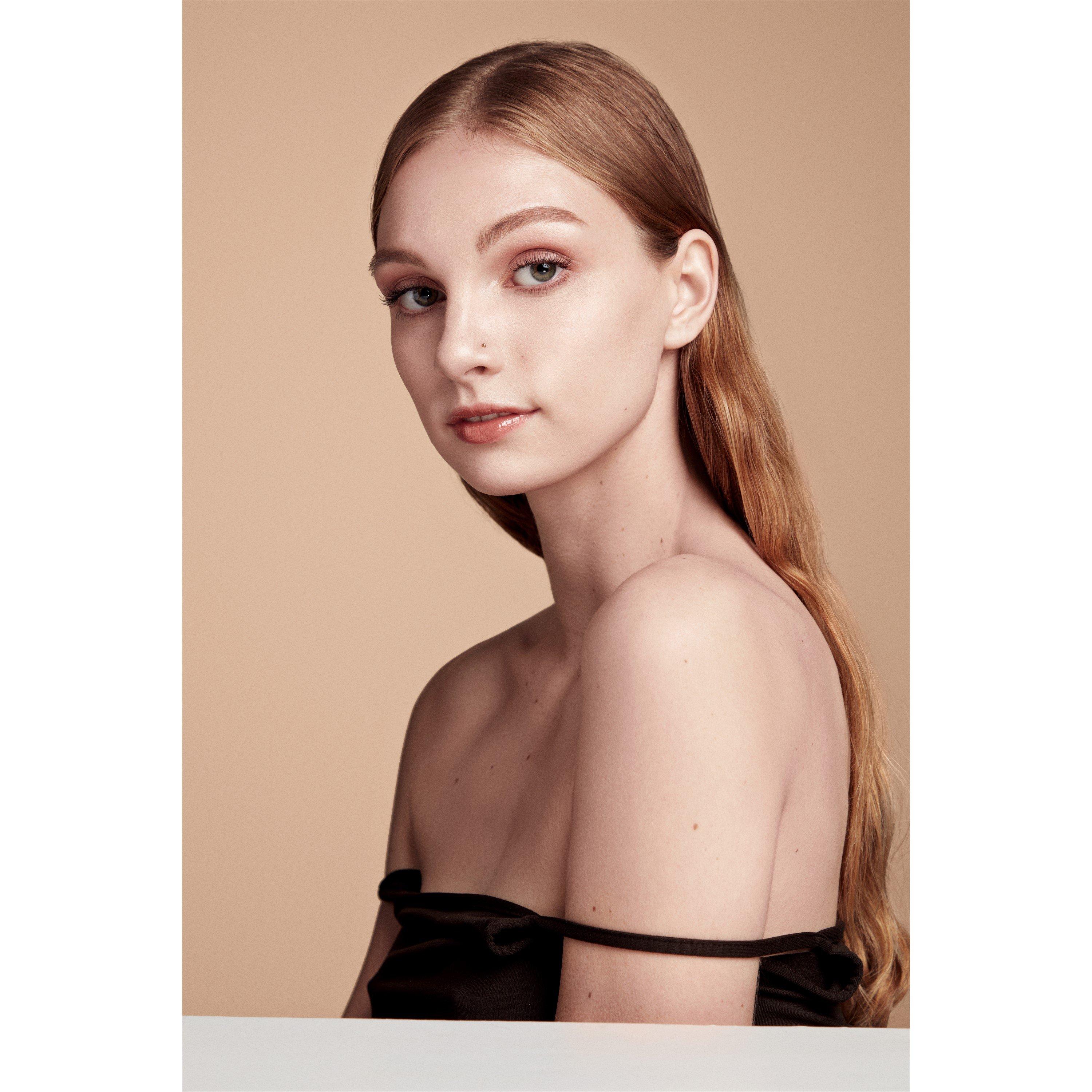 LIGHT 3 - Morphe - Filter Effect Soft-Focus Foundation - 4