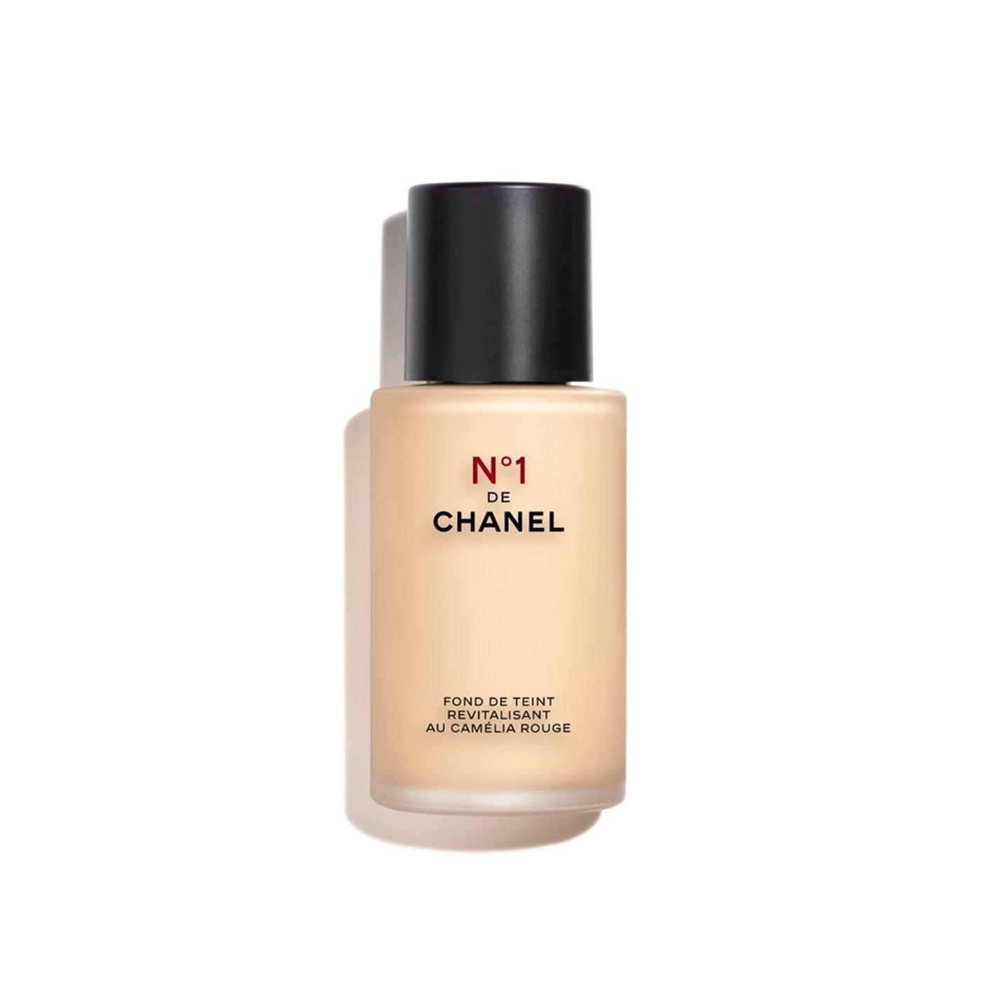 Chanel  N°1 De Revitalizing Foundation Illuminates - Hydrates - Protects - Bd21 - 30 ml
