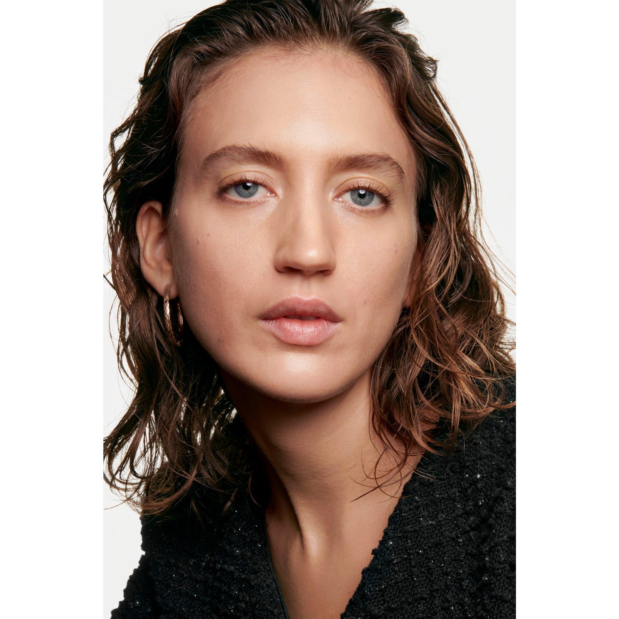B40 - CHANEL - N°1 DE CHANEL REVITALIZING FOUNDATION Illuminates - Hydrates - Protects - 4