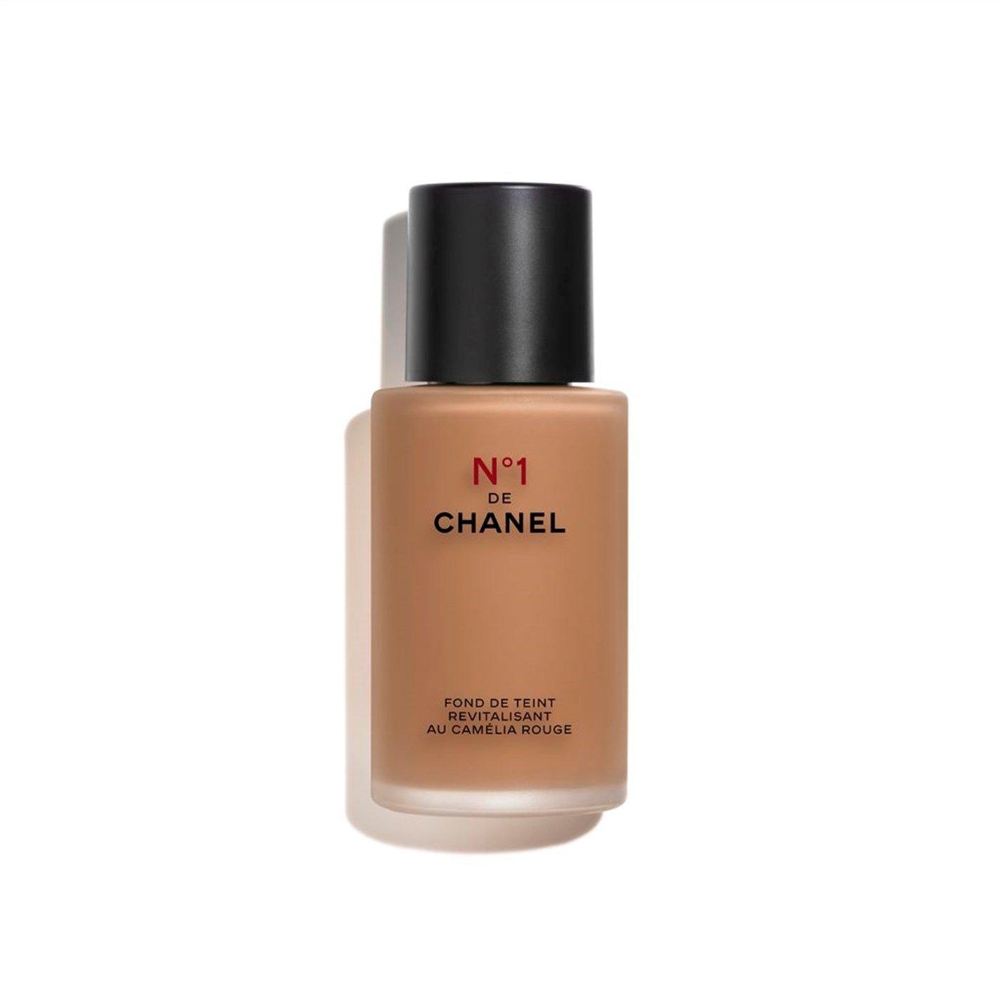 Chanel  N°1 De Revitalizing Foundation Illuminates - Hydrates - Protects - Br132 - 30 ml