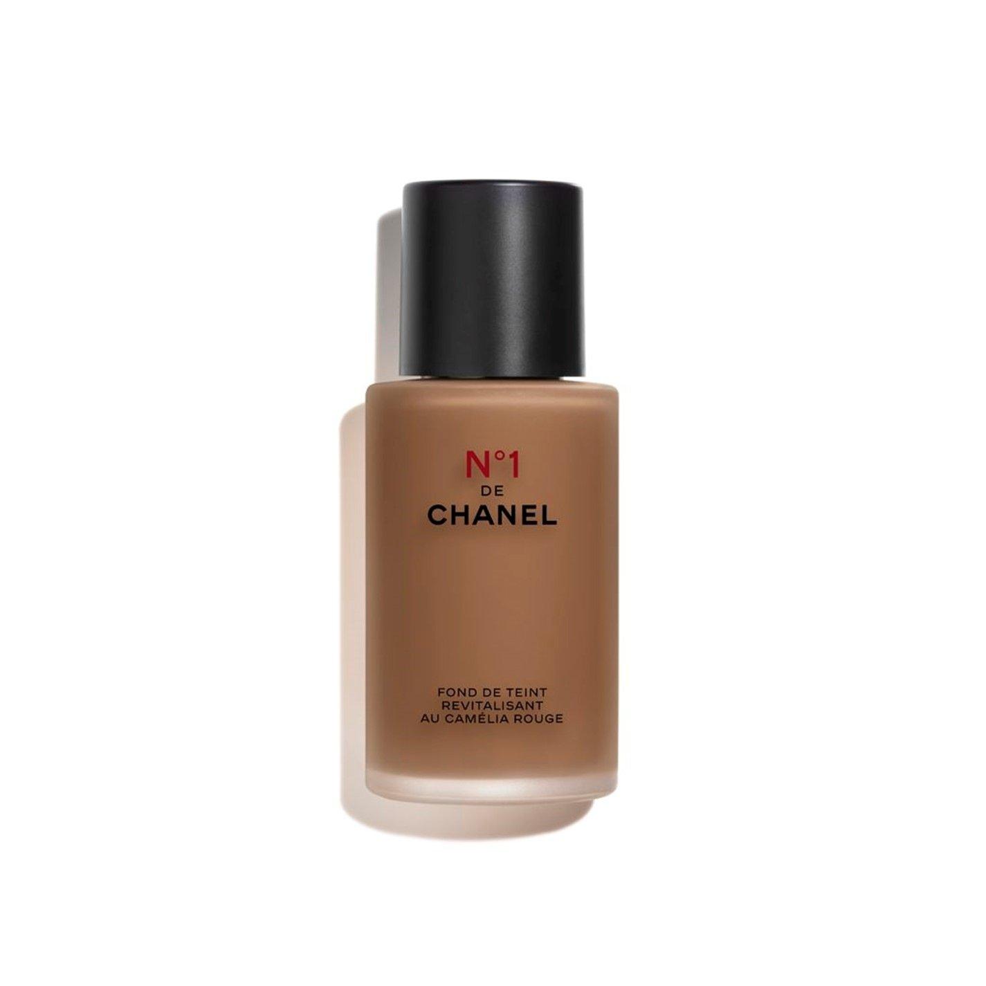 N°1 DE CHANEL REVITALIZING FOUNDATION Illuminates - Hydrates - Protects